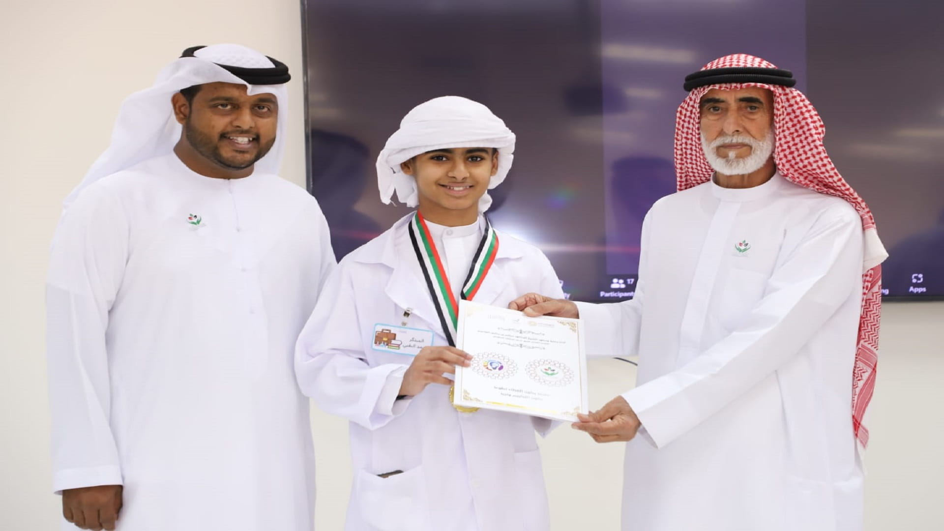 صورة بعنوان: "أولياء أمور طلبة الوسطى" يختتم بنجاح لافت معرض "المبتكرون الصغار" 