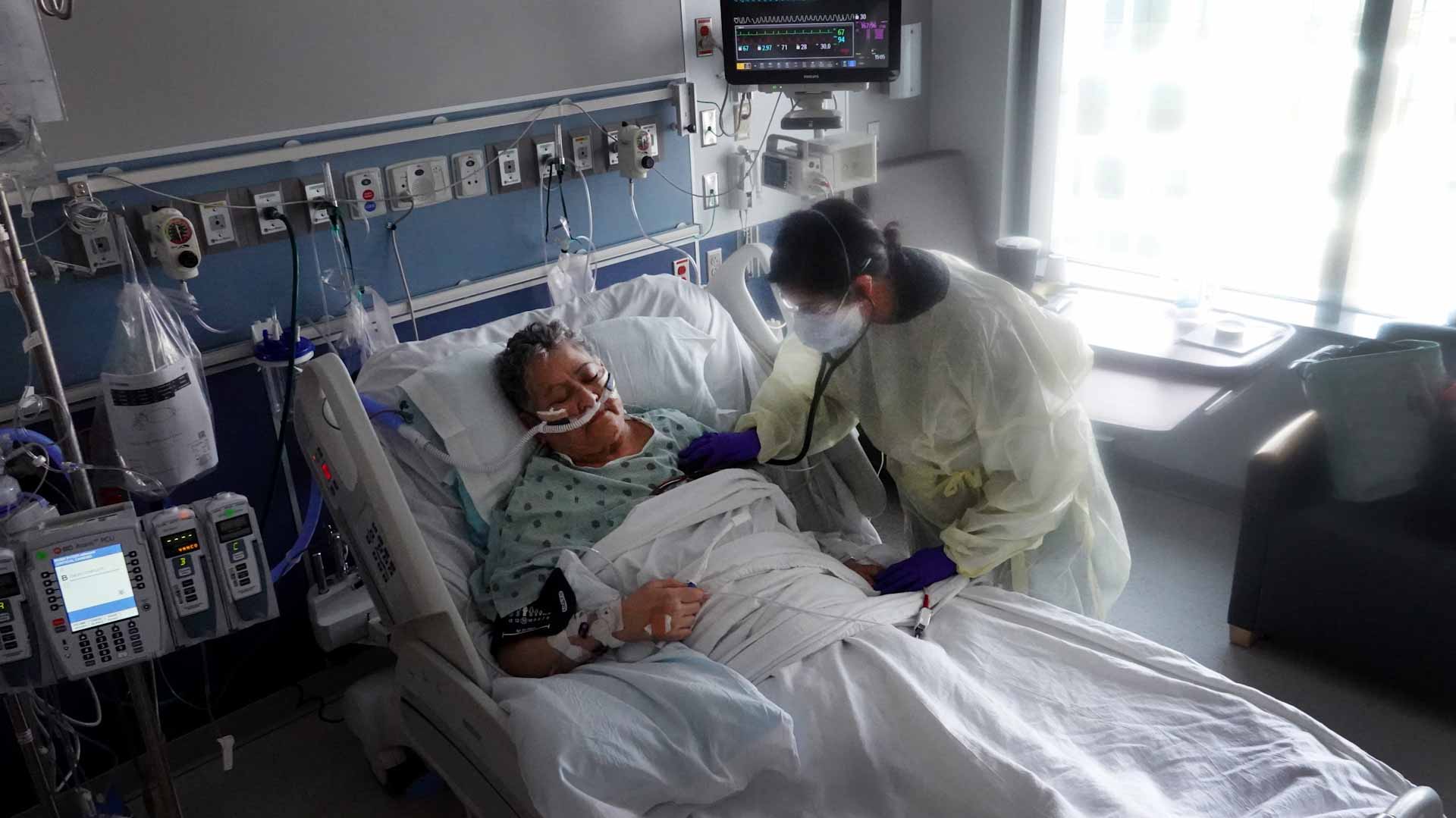 Image for the title: COVID-19 can cause brain shrinkage, memory loss - study 