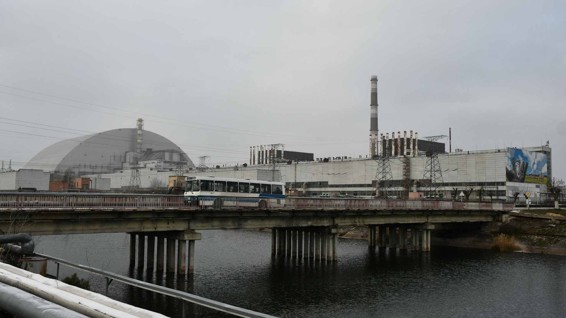 Image for the title: IAEA says loses contact with Chernobyl nuclear data systems 