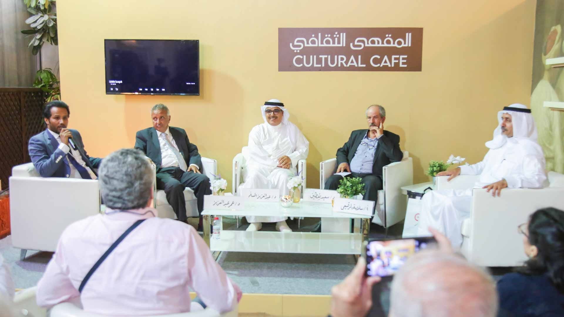 صورة بعنوان: بيومها الثاني.. أيام الشارقة التراثية تواصل ألقها الثقافي والفني 