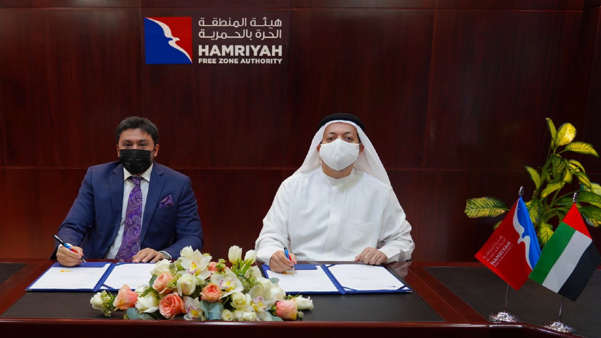 صورة بعنوان: حرة الحمرية توقع مذكرة تفاهم مع شركة "فالور إنترناشيونال"  