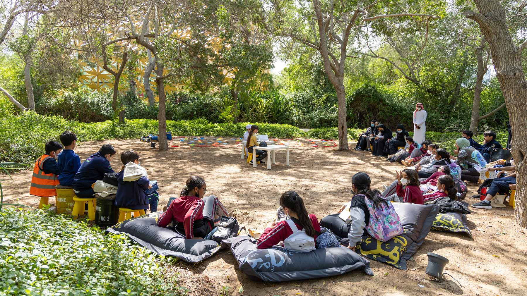 Image for the title: "Knowledge Without Borders" opens a readers' club 