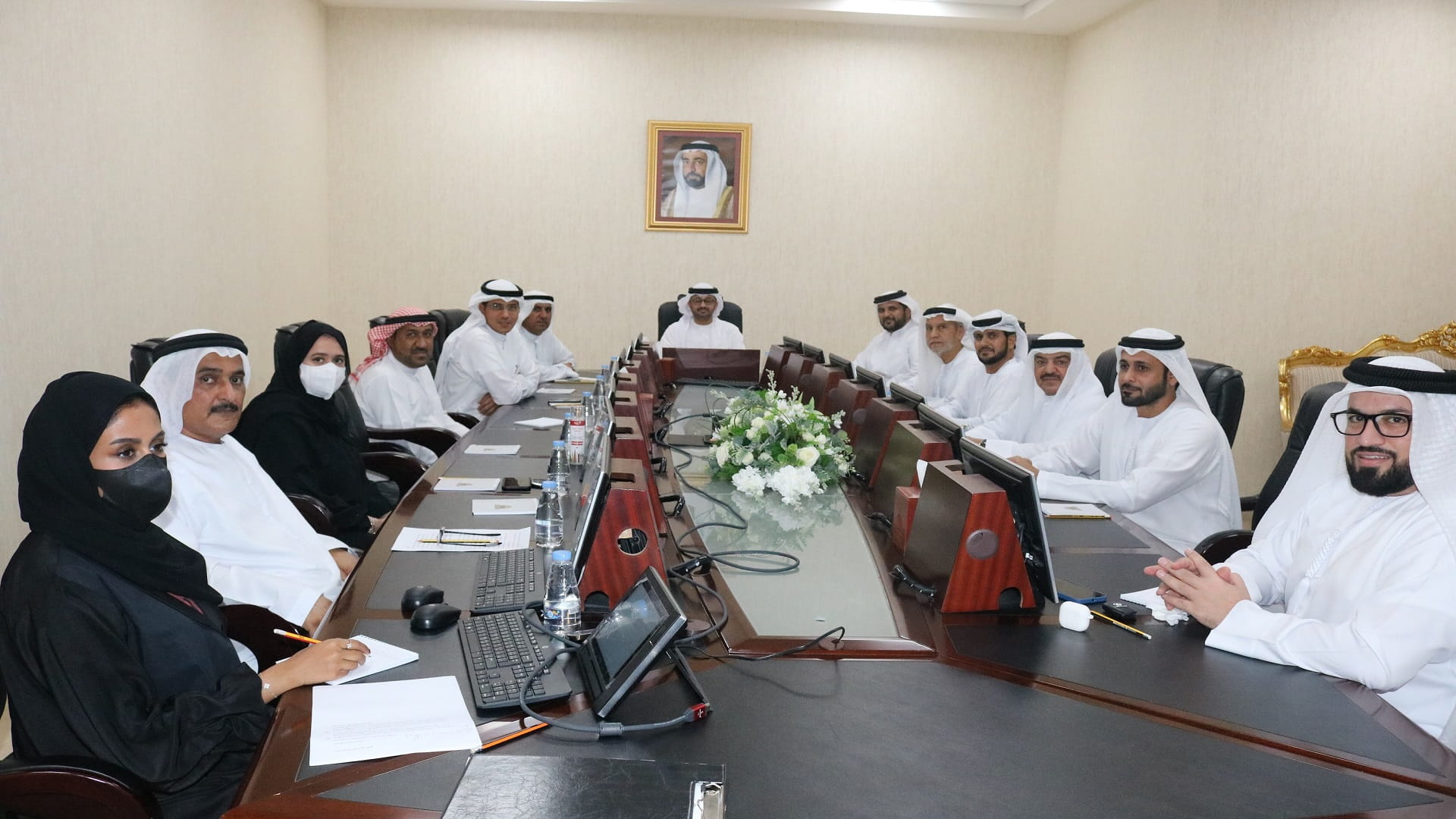 صورة بعنوان: "مرافق الاستشاري" تُعد محاور مناقشة سياسة دائرة التخطيط والمساحة 