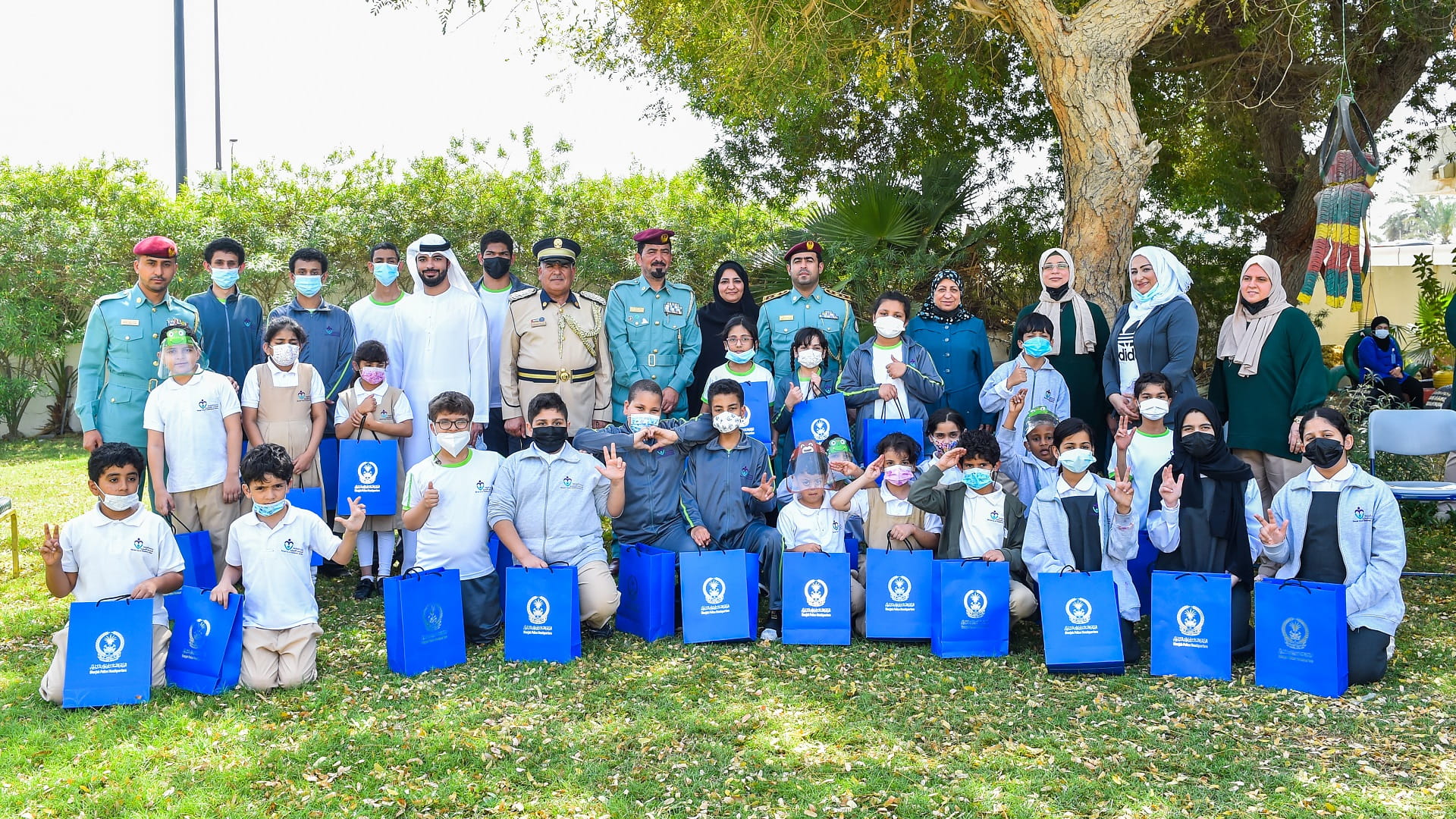 صورة بعنوان: شرطة الشارقة تحتفي بيوم الطفل الإماراتي 