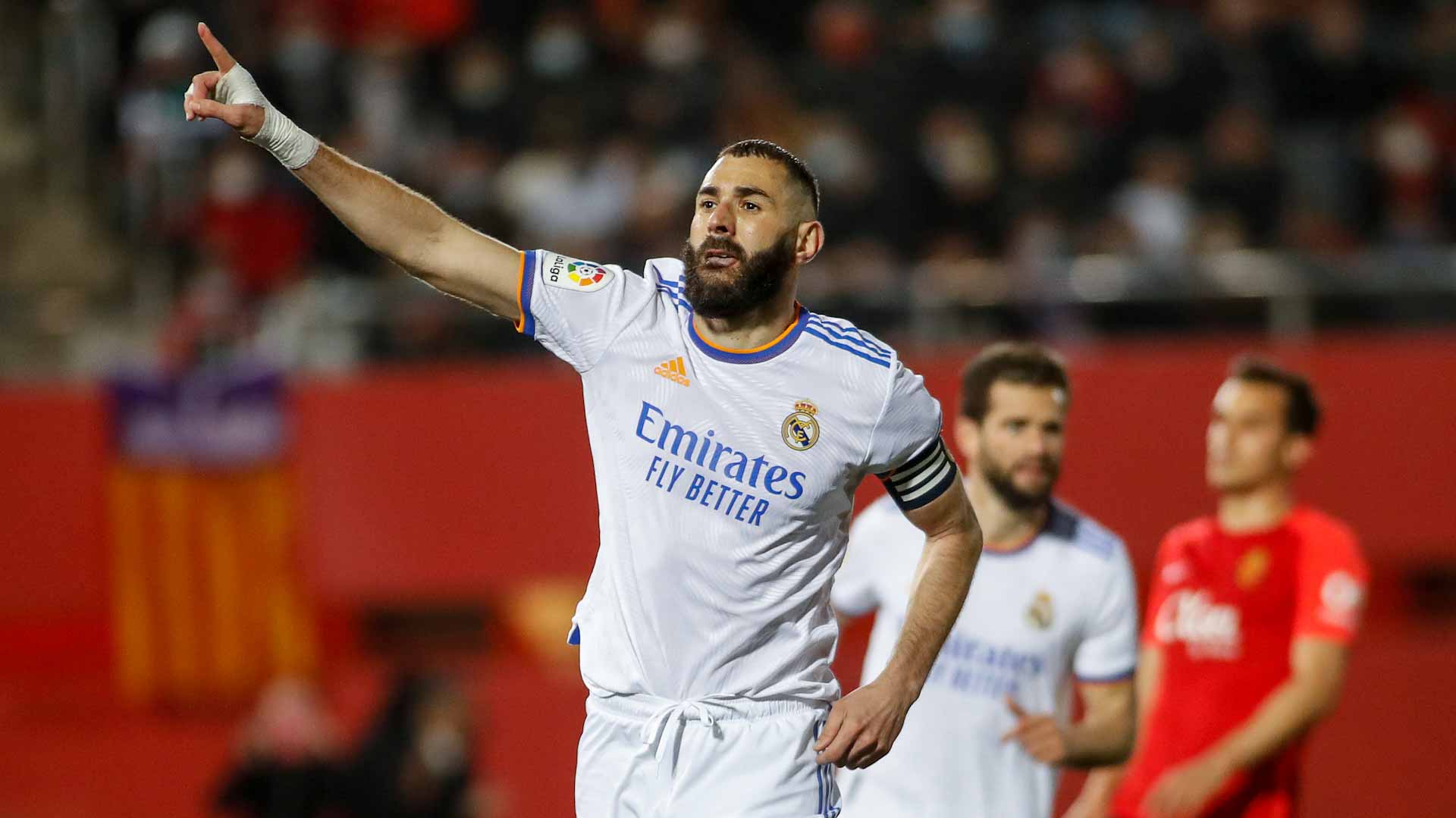 صورة بعنوان: ريال مدريد يتمسك بصدارة الدوري الإسباني لكرة القدم  