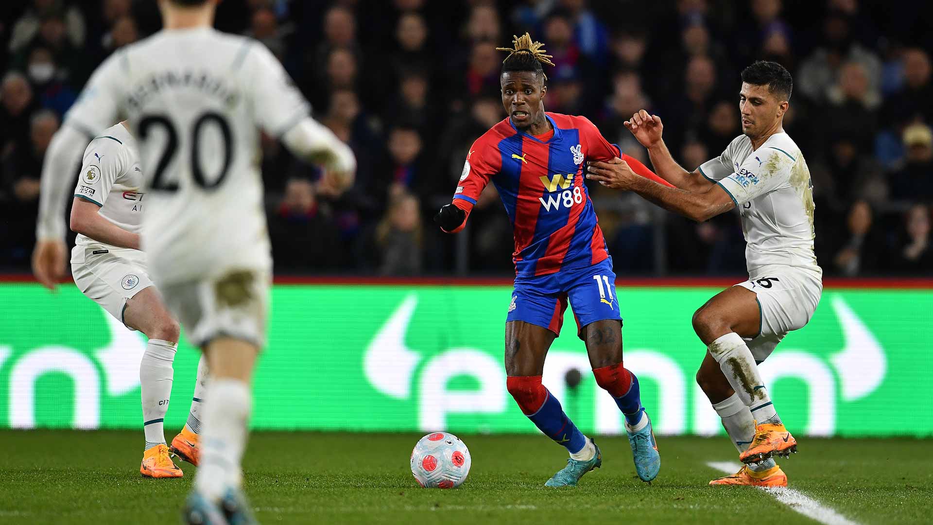 صورة بعنوان: كريستال بالاس يوقف سلسلة انتصارات مانشستر سيتي في الدوري الإنجليزي 