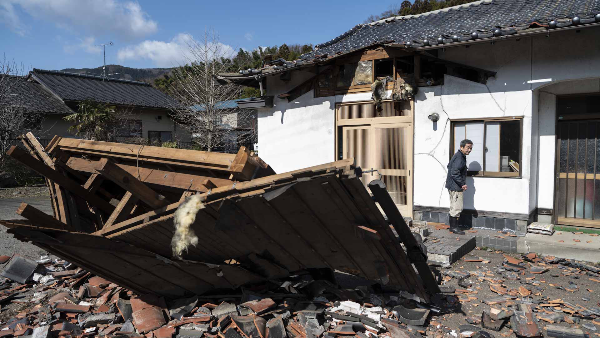 Image for the title: Two dead in powerful Japan quake 