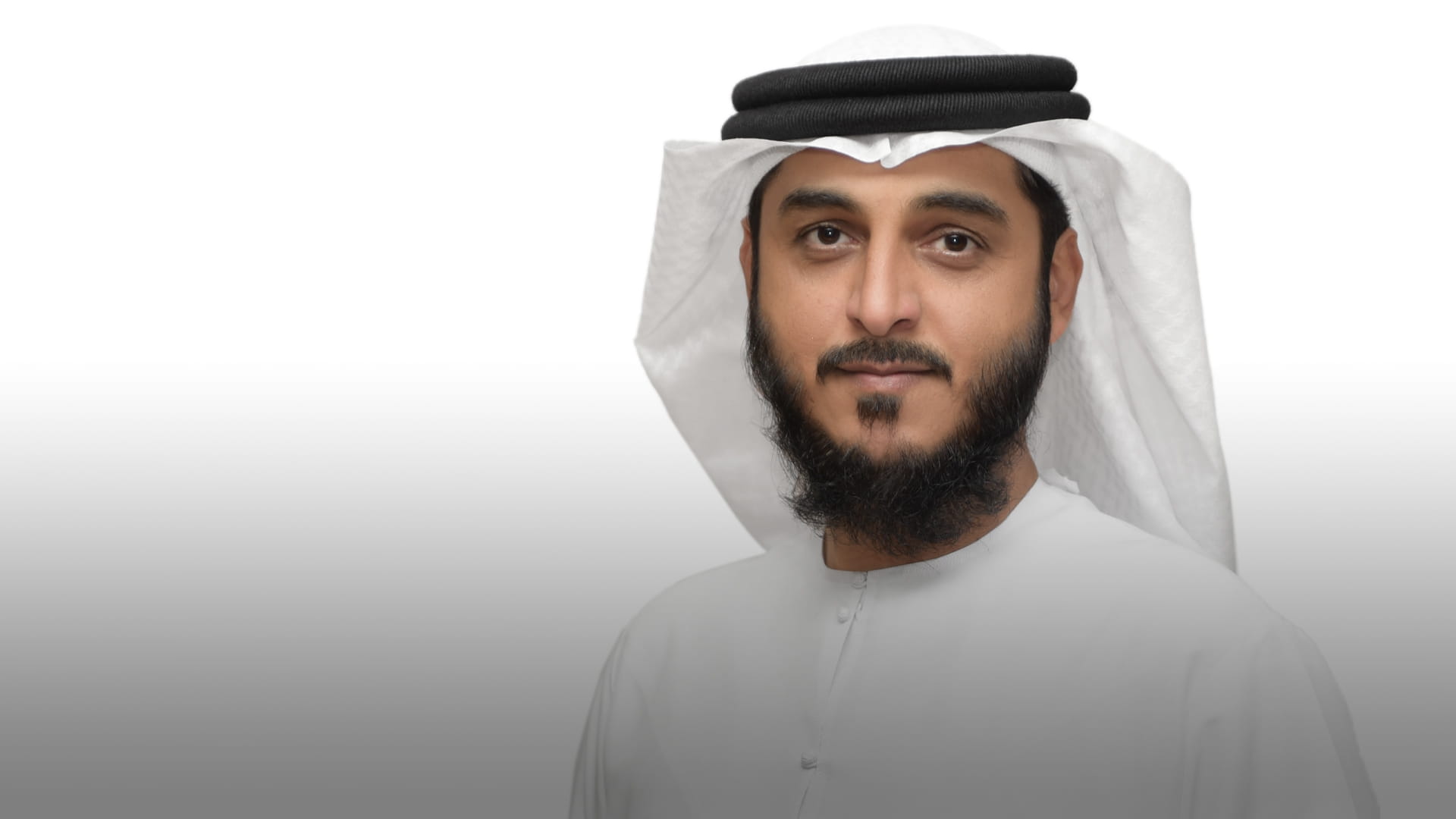 صورة بعنوان: كهرباء الشارقة تنير "طريق خورفكان - جامعة الذيد" بـ 523 عمود إنارة 