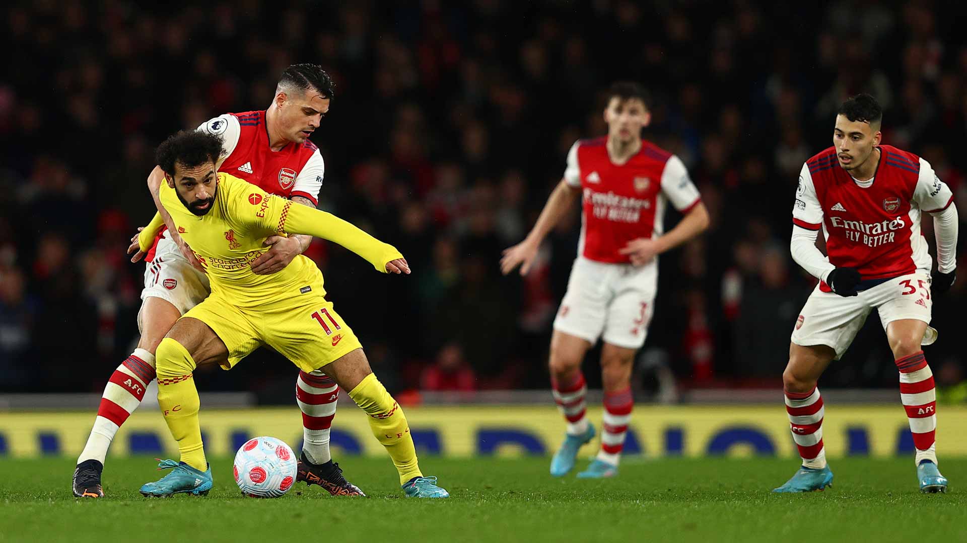 صورة بعنوان: ليفربول يضيق الخناق على مانشستر سيتي بالدوري الإنجليزي 