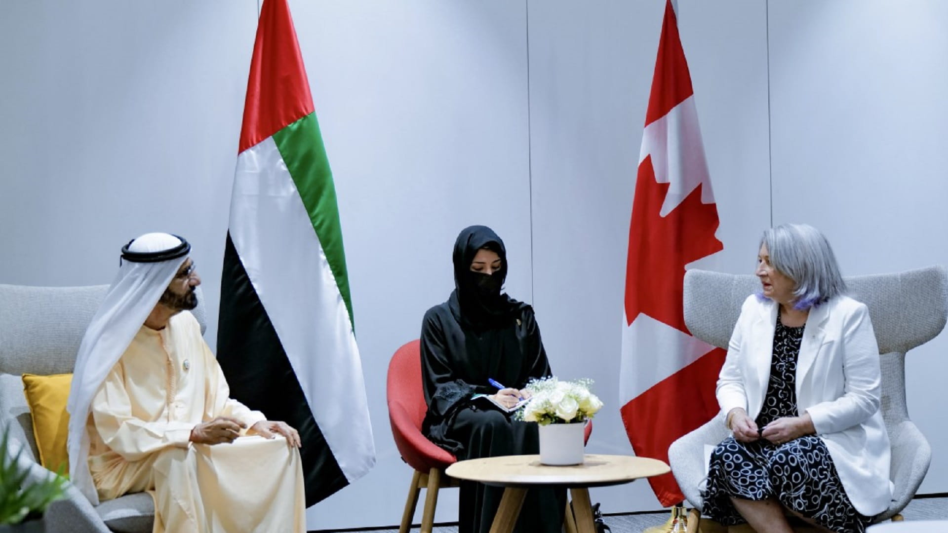 صورة بعنوان: محمد بن راشد يستقبل حاكم عام كندا في إكسبو 2020 