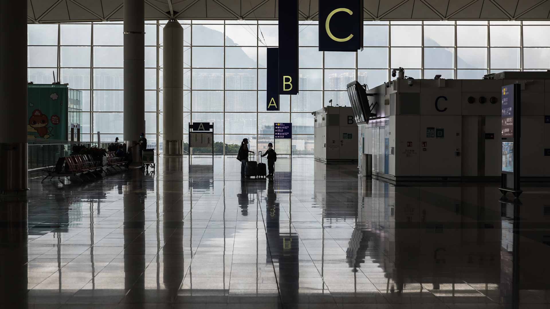 Image for the title: Hong Kong to lift ban on flights from nine countries in April 