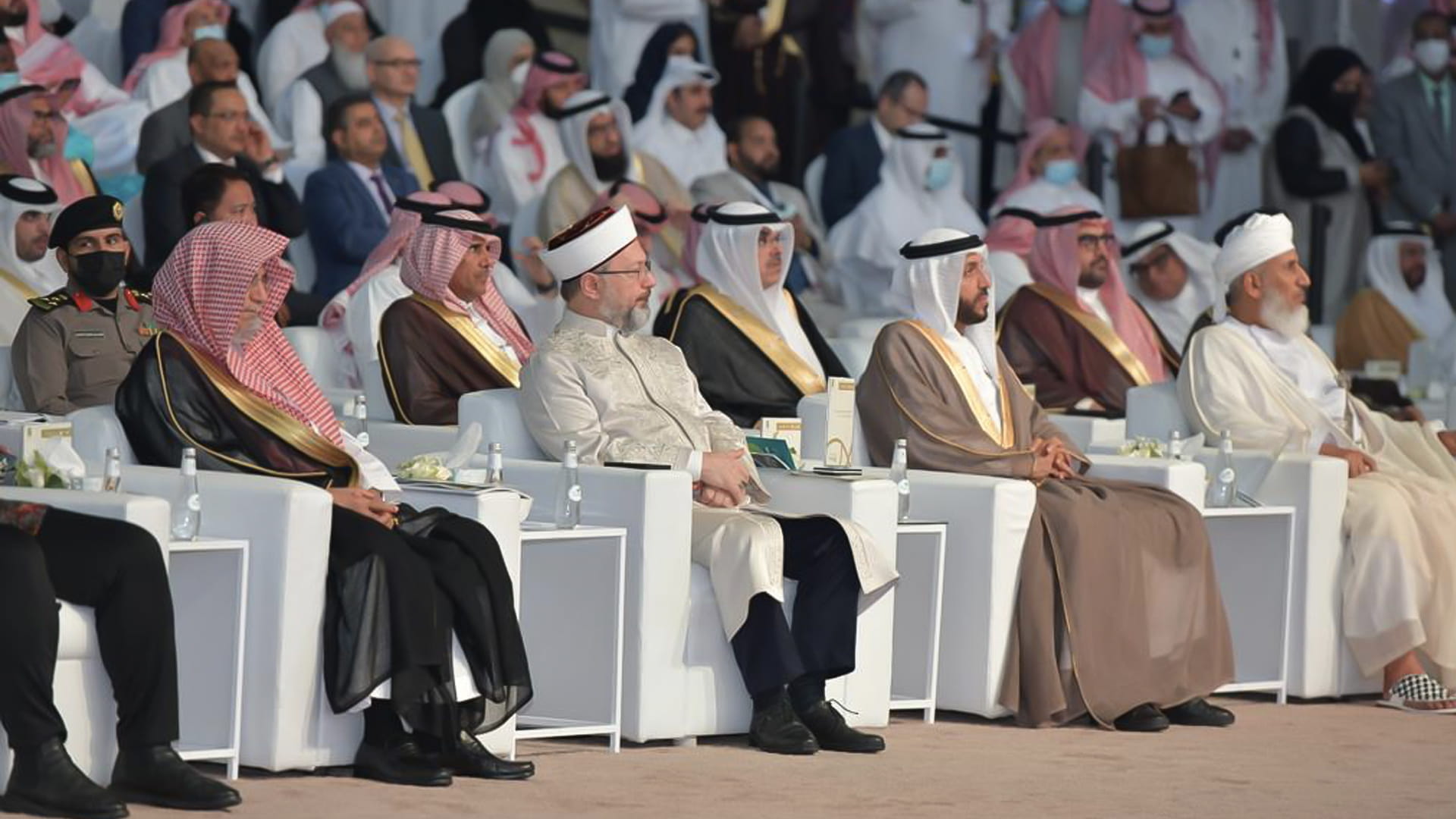 صورة بعنوان: "الشؤون الإسلامية" تشارك في مؤتمر ومعرض خدمات الحج والعمرة بجدة 