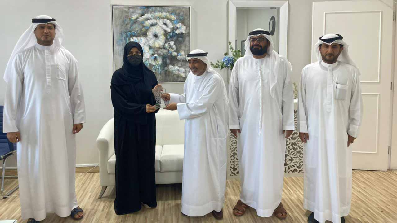 صورة بعنوان: مجلس الرحمانية يبحث مع كهرباء الشارقة تعزيز الترشيد 