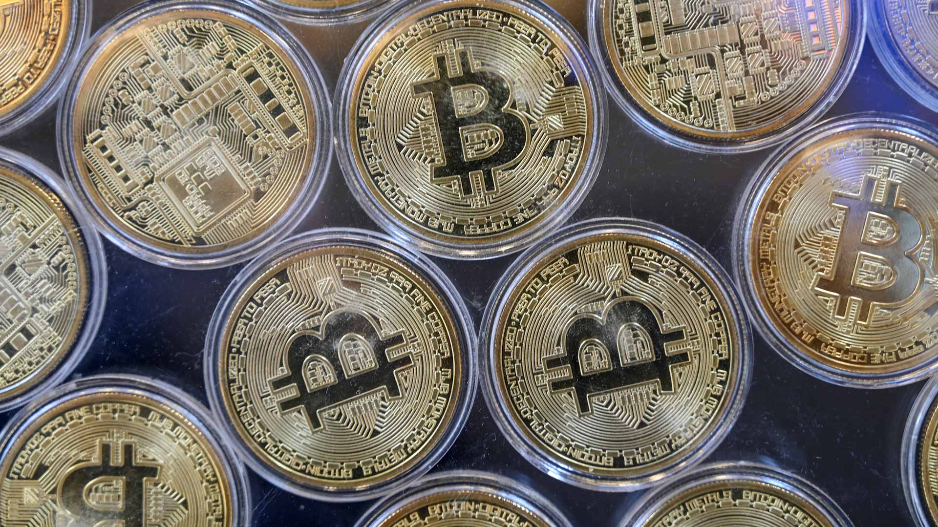 Image for the title: Bitcoin price boosted by possible Russia gas payment 