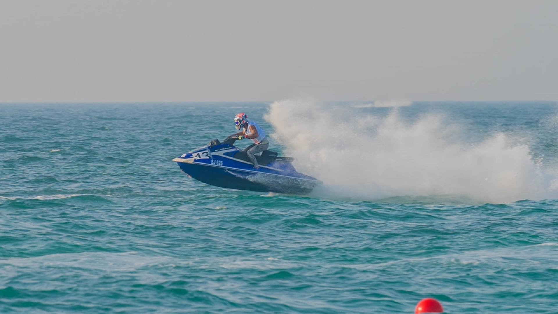 صورة بعنوان: رابع جولات بطولة الإمارات للدراجات المائية تنطلق غداً بالشارقة 