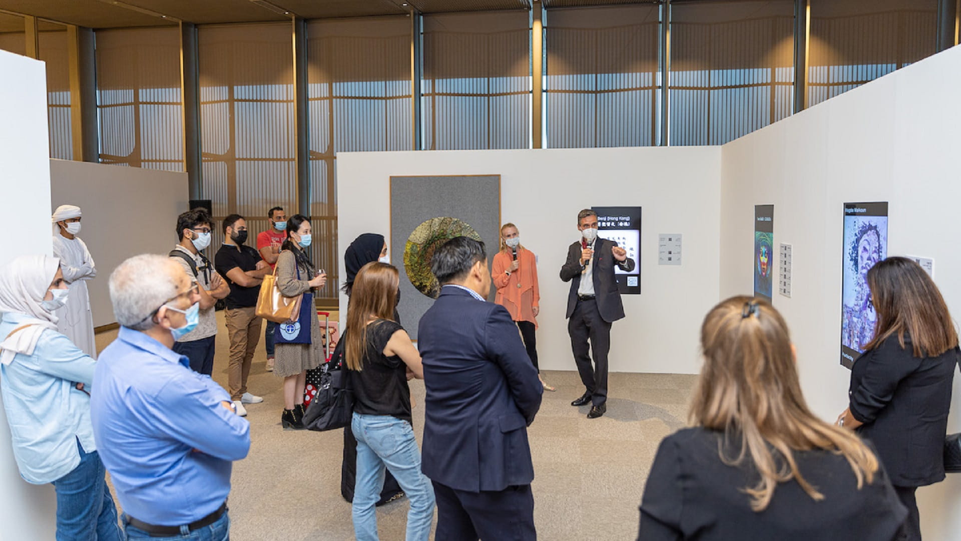 صورة بعنوان: بيت الحكمة يفتتح الجولة الثانية من معرض "بوابة إلى الميتافيرس" 