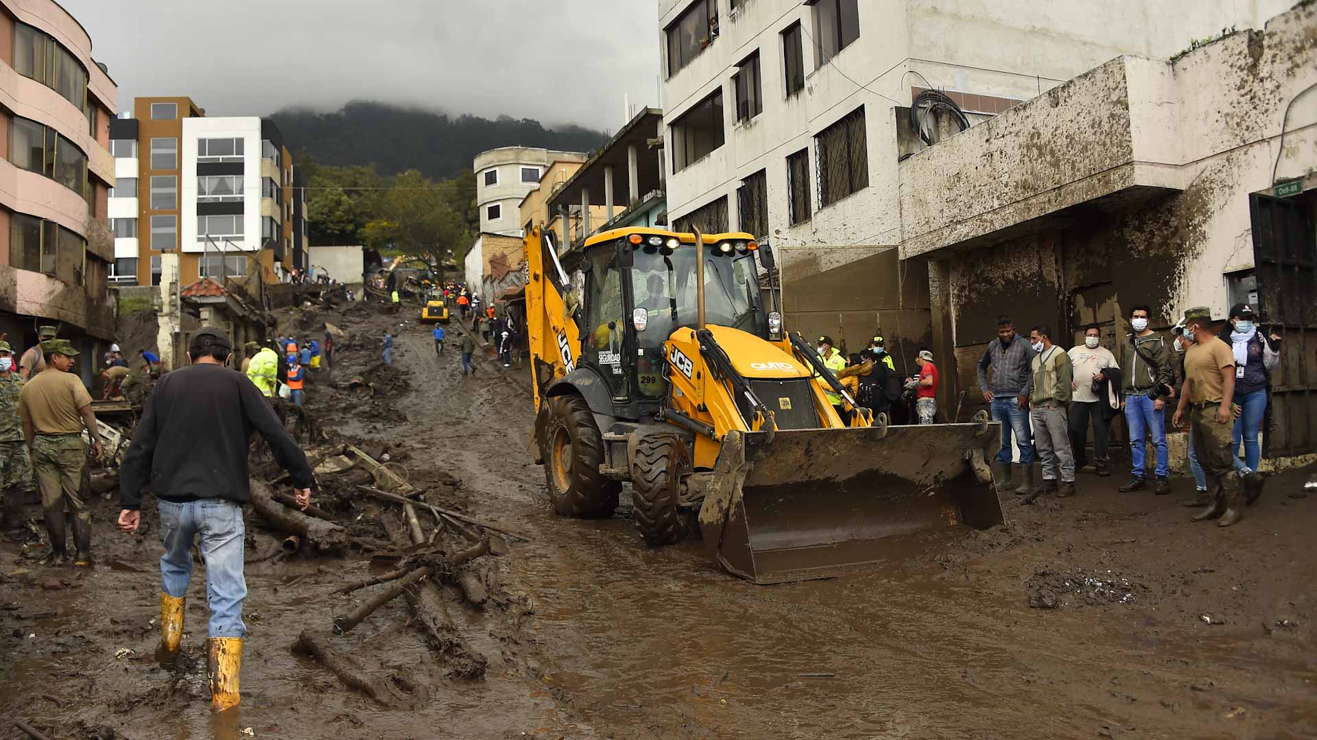 Image for the title: 52 died in rainy season in Ecuador: officials 