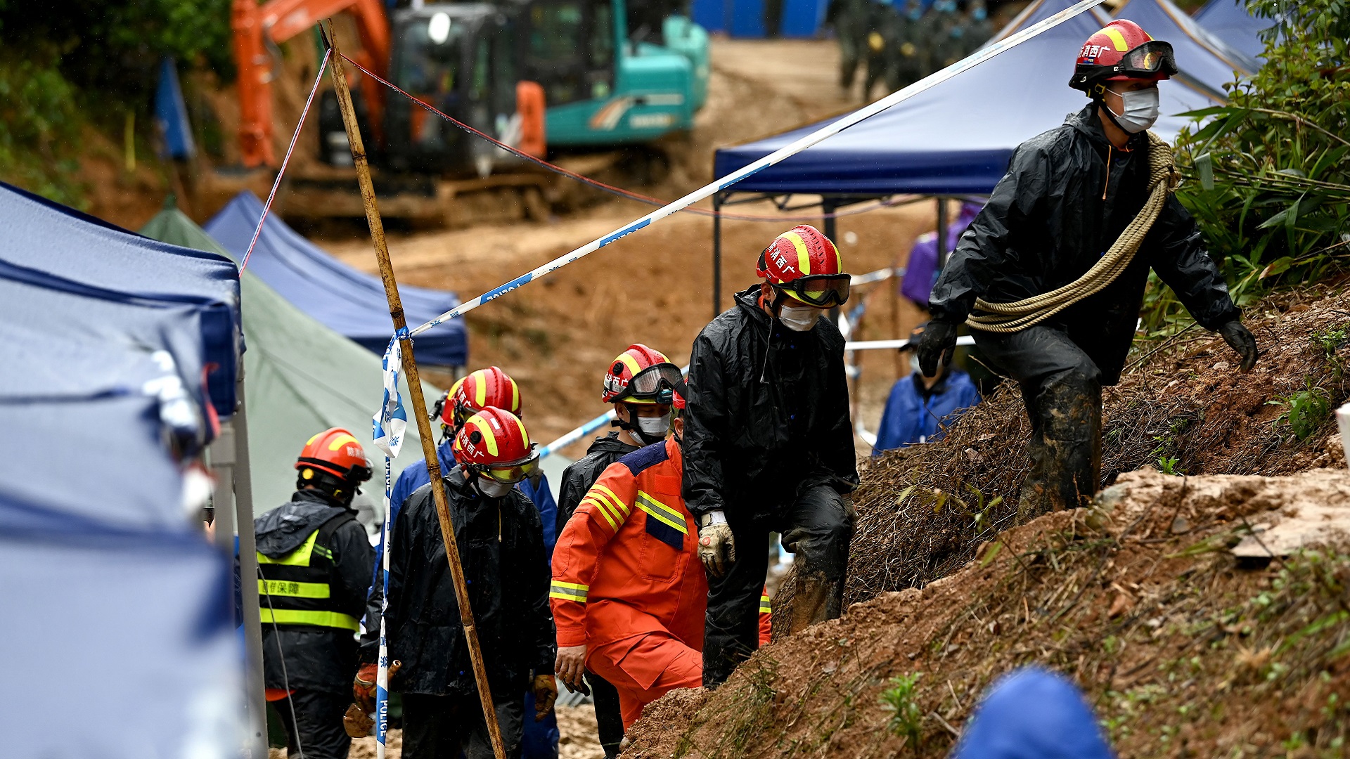 Image for the title: Second black box of crashed China Eastern plane recovered 