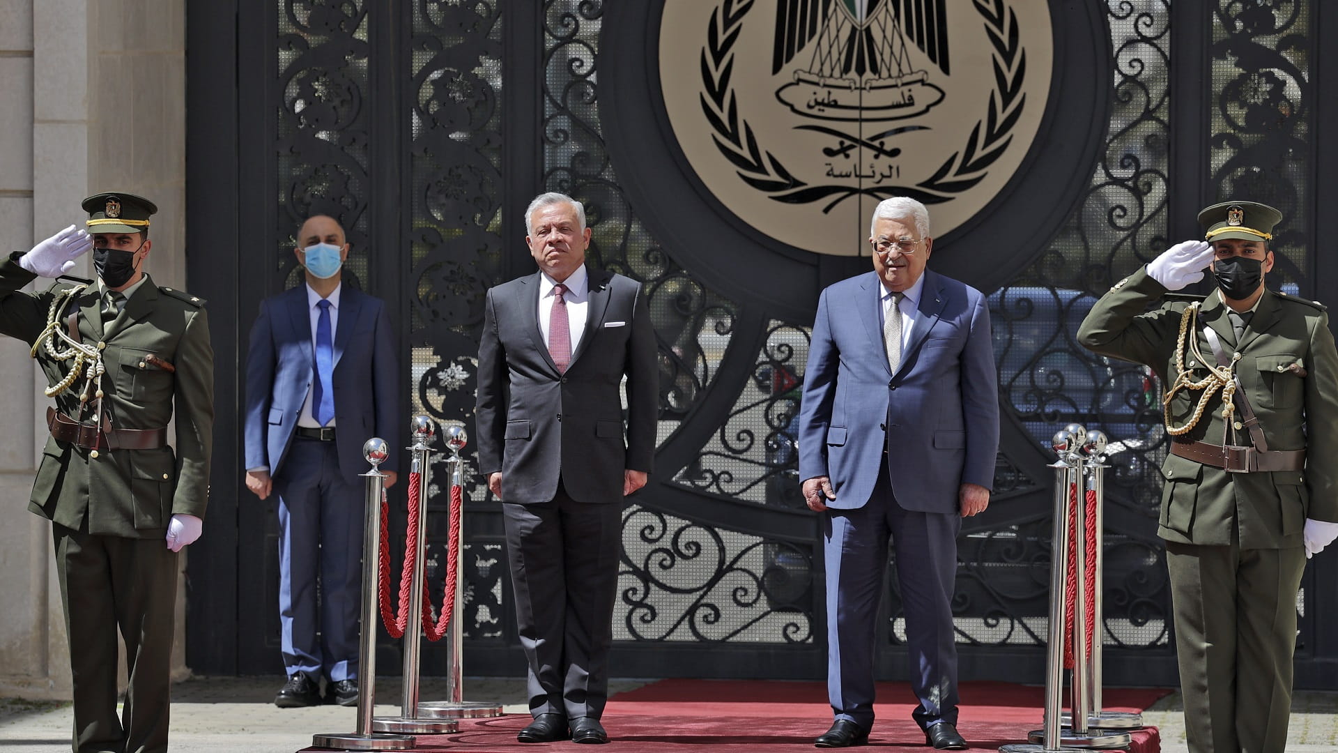 Image for the title: Jordan's king makes rare West Bank trip to meet Abbas 