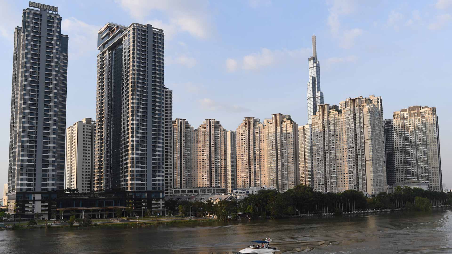 Image for the title: Vietnam's first quarter economic growth higher year-on-year 