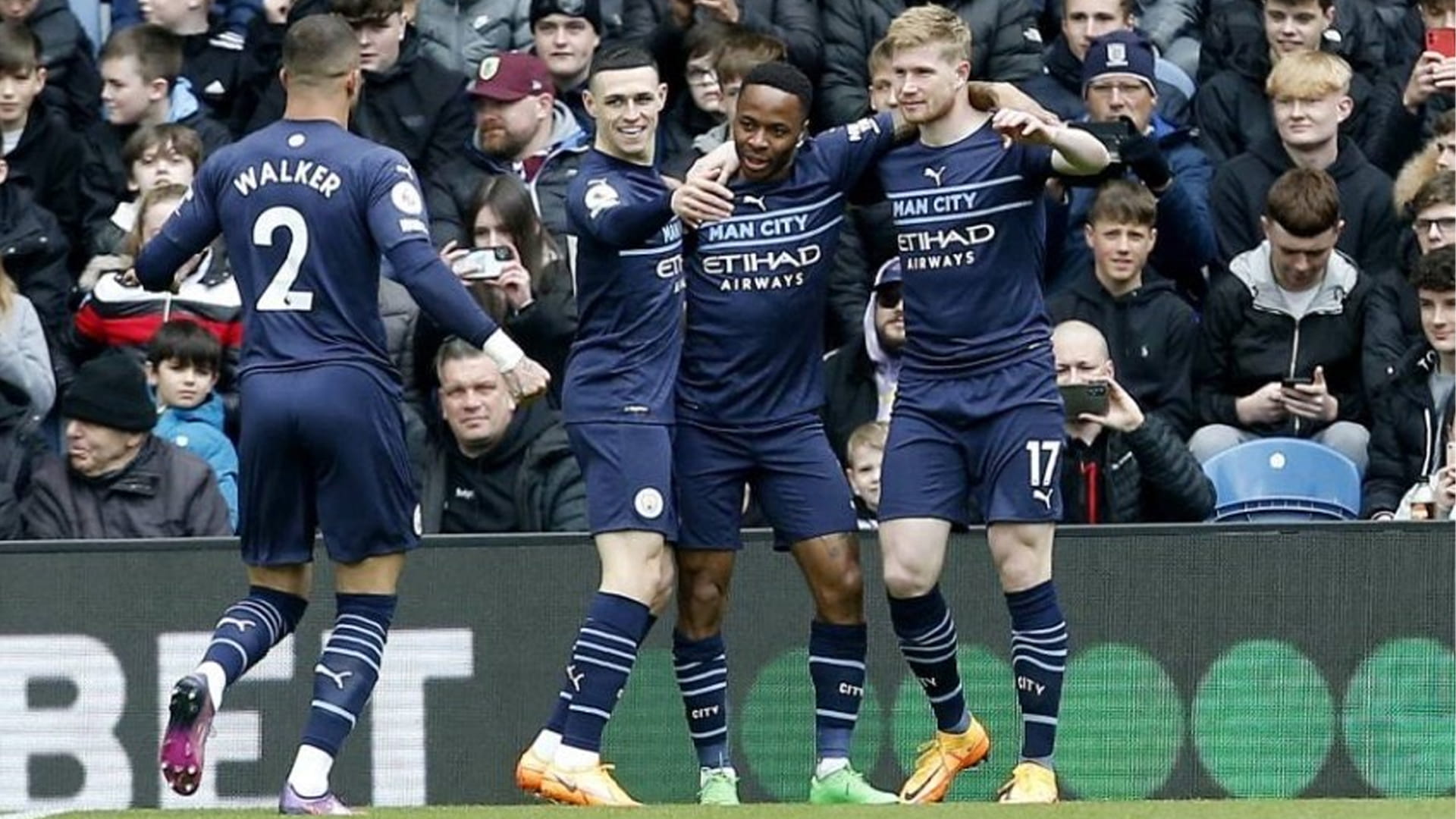 صورة بعنوان: مانشستر سيتي يخسر خدمات المدافع ووكر أمام أتلتيكو مدريد بالأبطال 