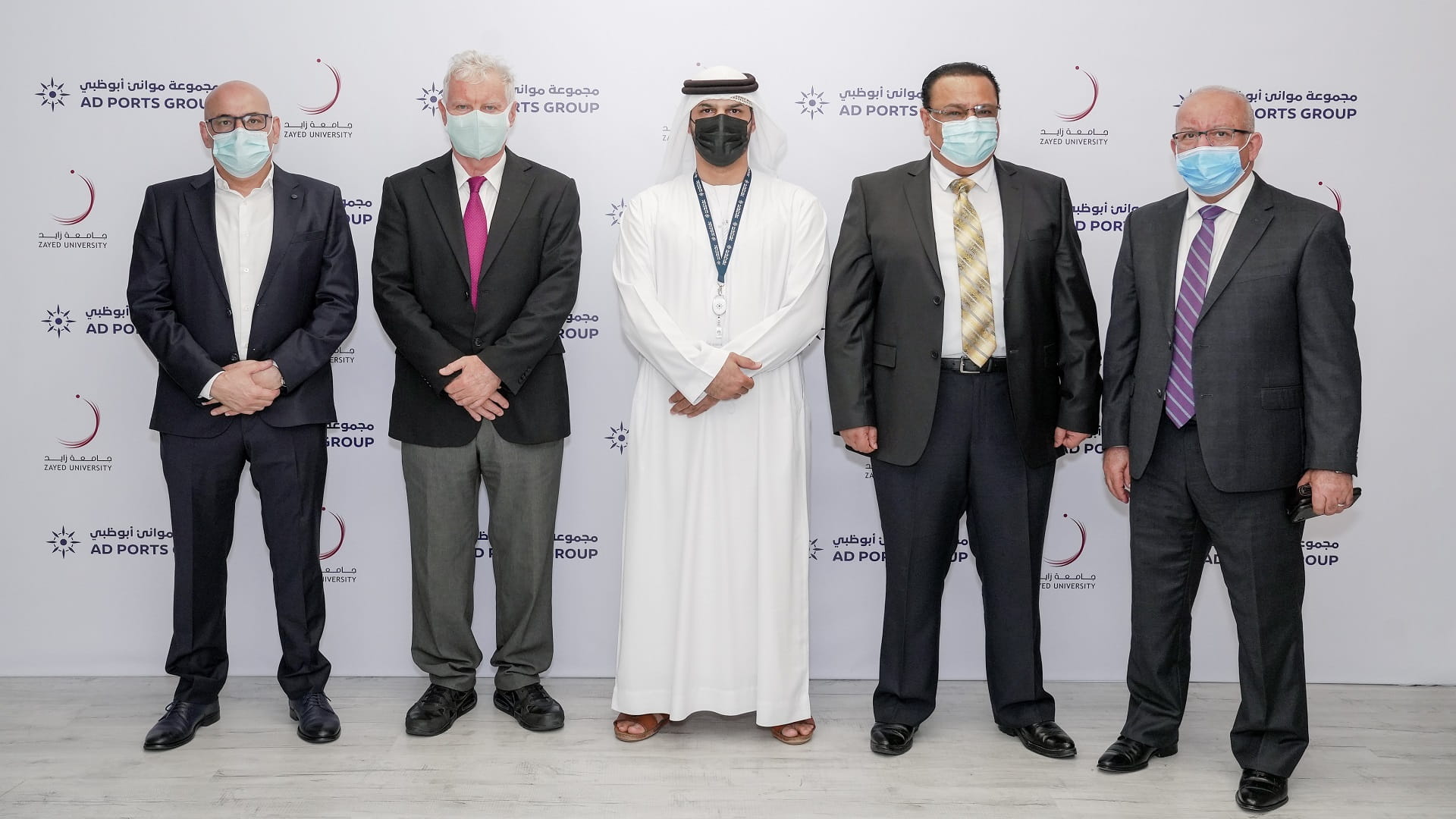 صورة بعنوان: جامعة زايد وموانئ أبوظبي توقعان مذكرة لتطوير الاستدامة البحرية  