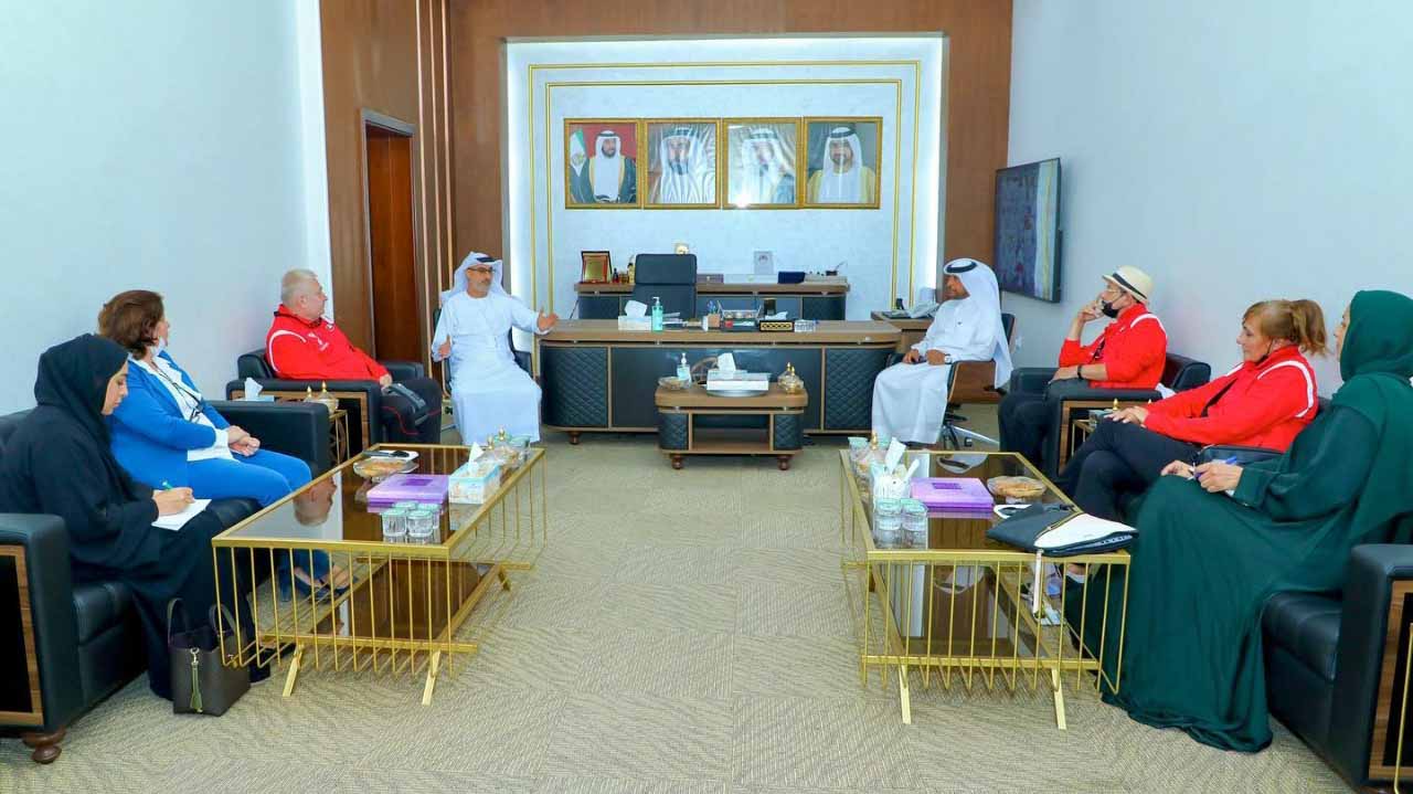 Image for the title: Dibba Al-Hisn Club receives Sharjah Women's Sports Club 