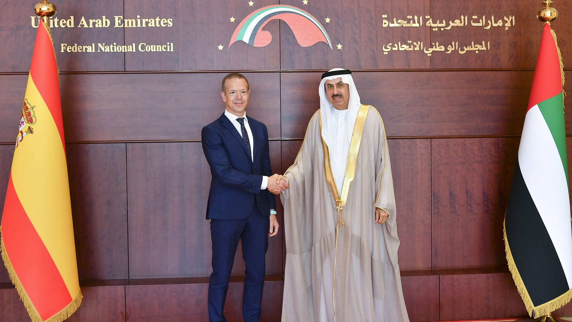 صورة بعنوان: غباش يبحث تعزيز العلاقات البرلمانية مع رئيس مجلس الشيوخ الإسباني 