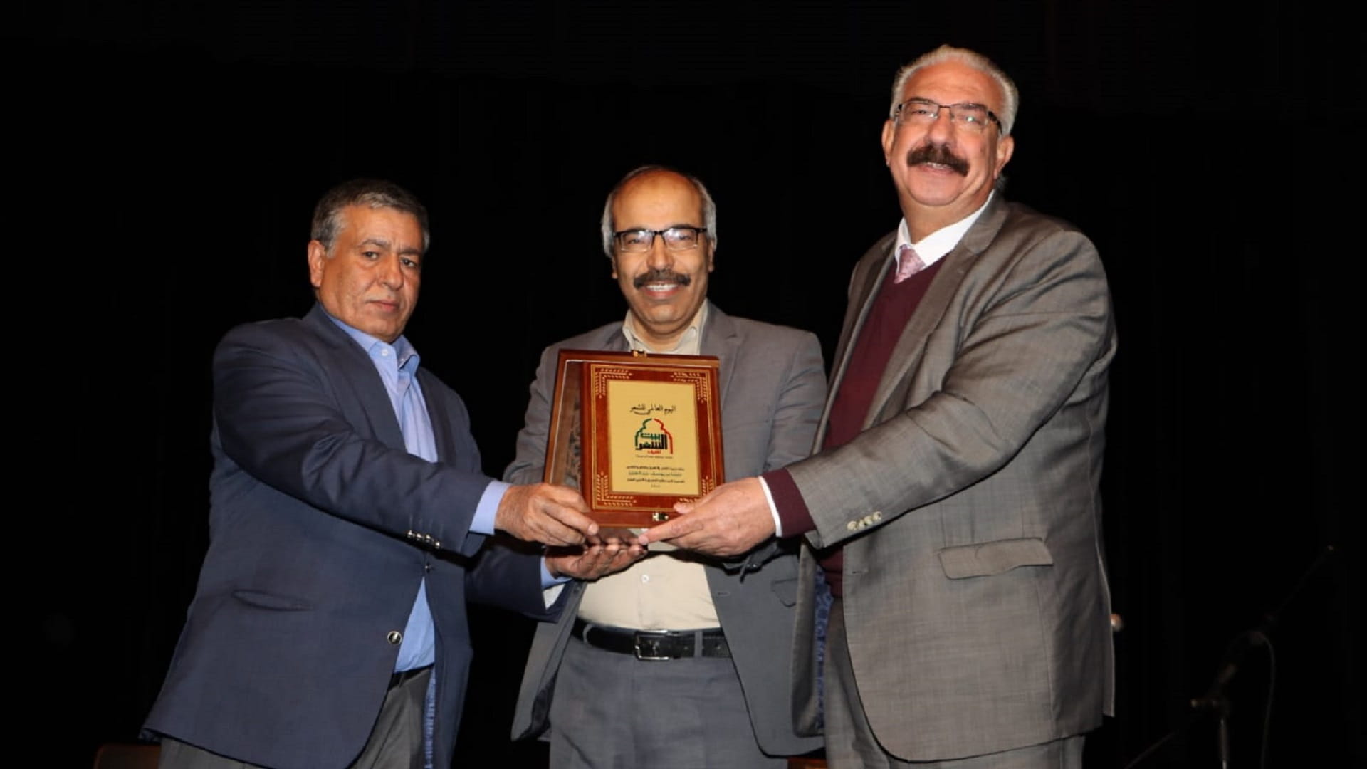 صورة بعنوان: بيوت الشعر العربية تتوّج شهر مارس بقصائد احتفالية 