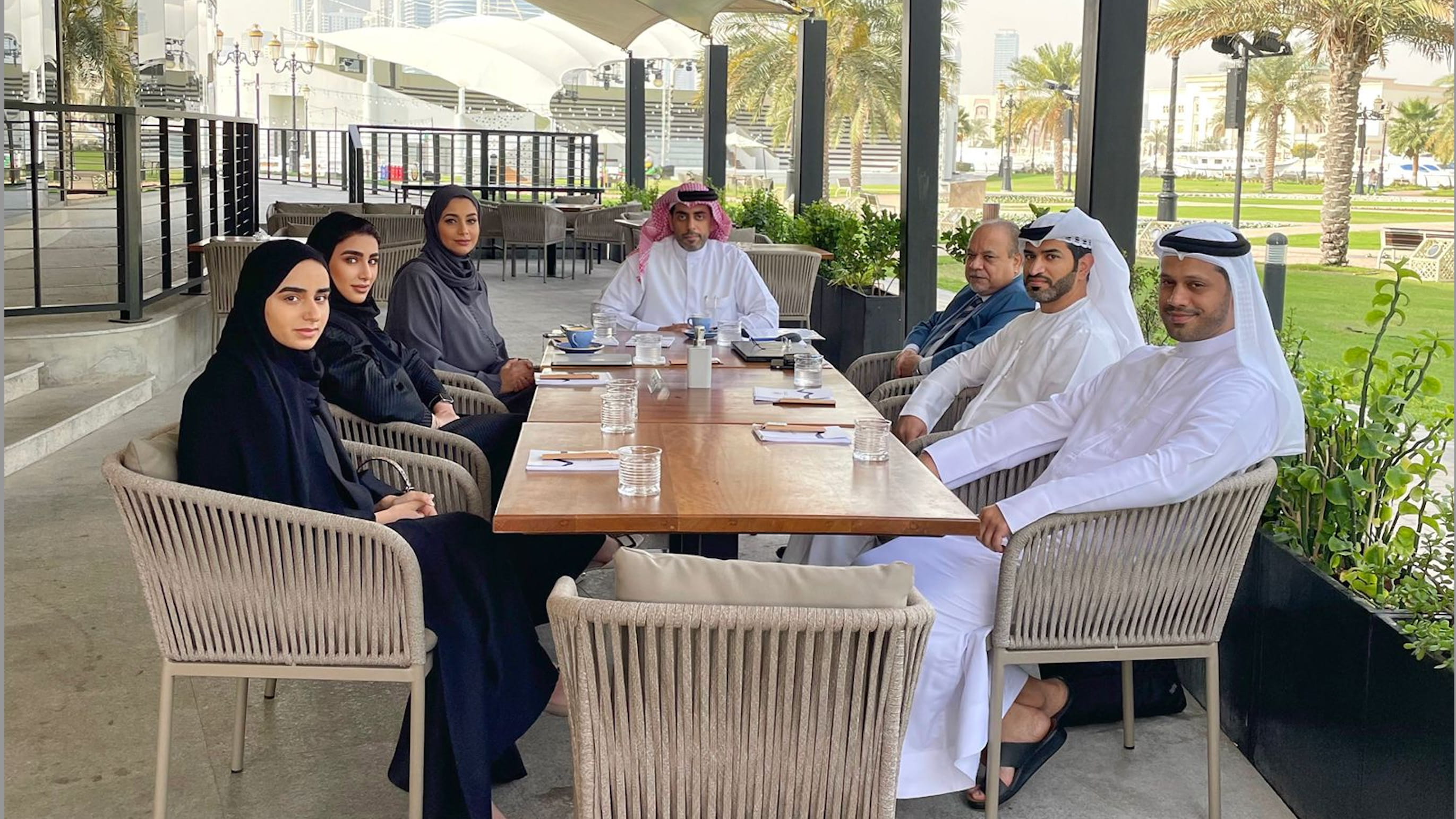 صورة بعنوان: في جلسة عصف ذهني.. "الشارقة للضمان الاجتماعي" يناقش سياسات التطوير 