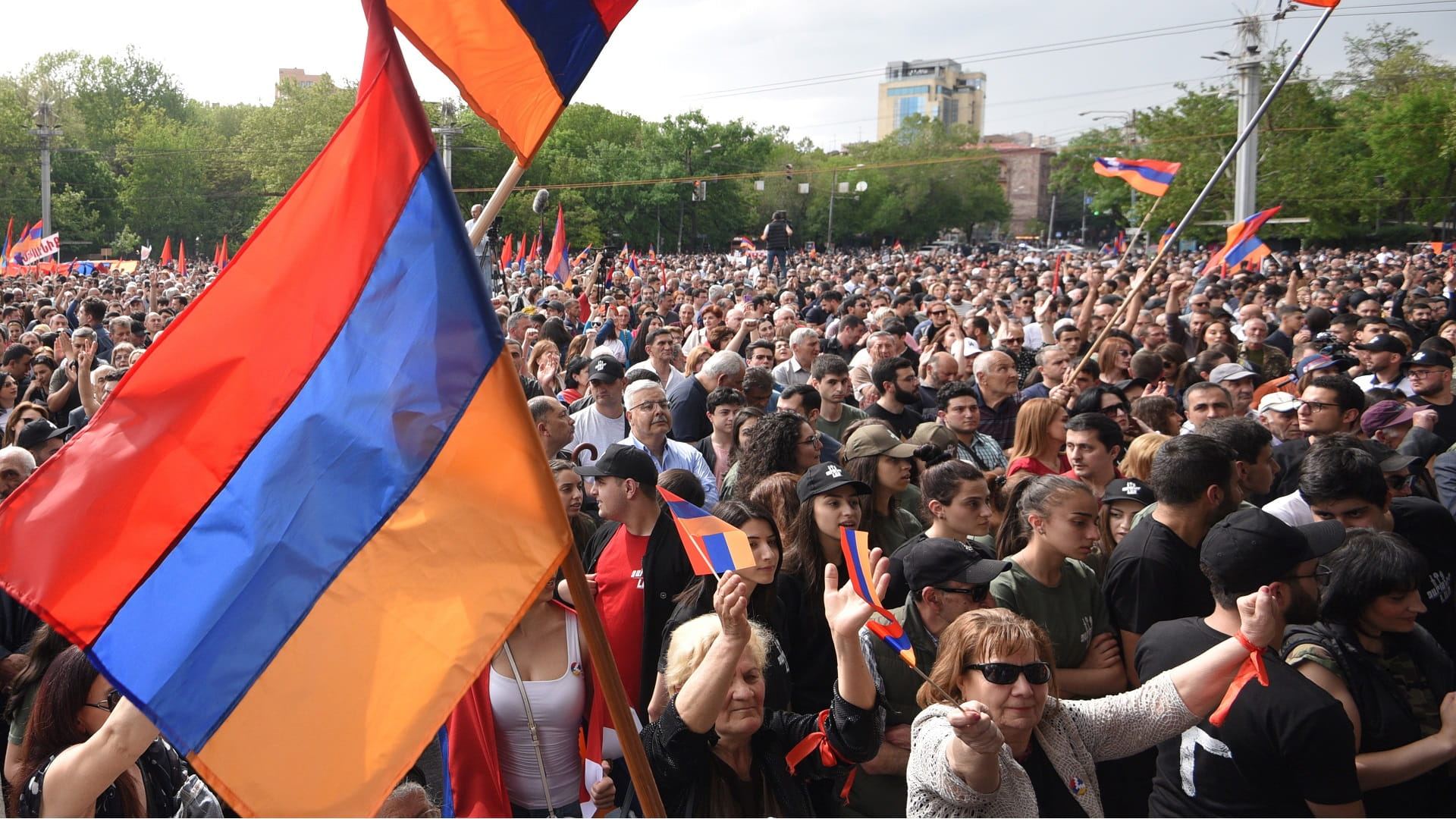 Image for the title: Thousands rally in Armenia against Karabakh concessions 