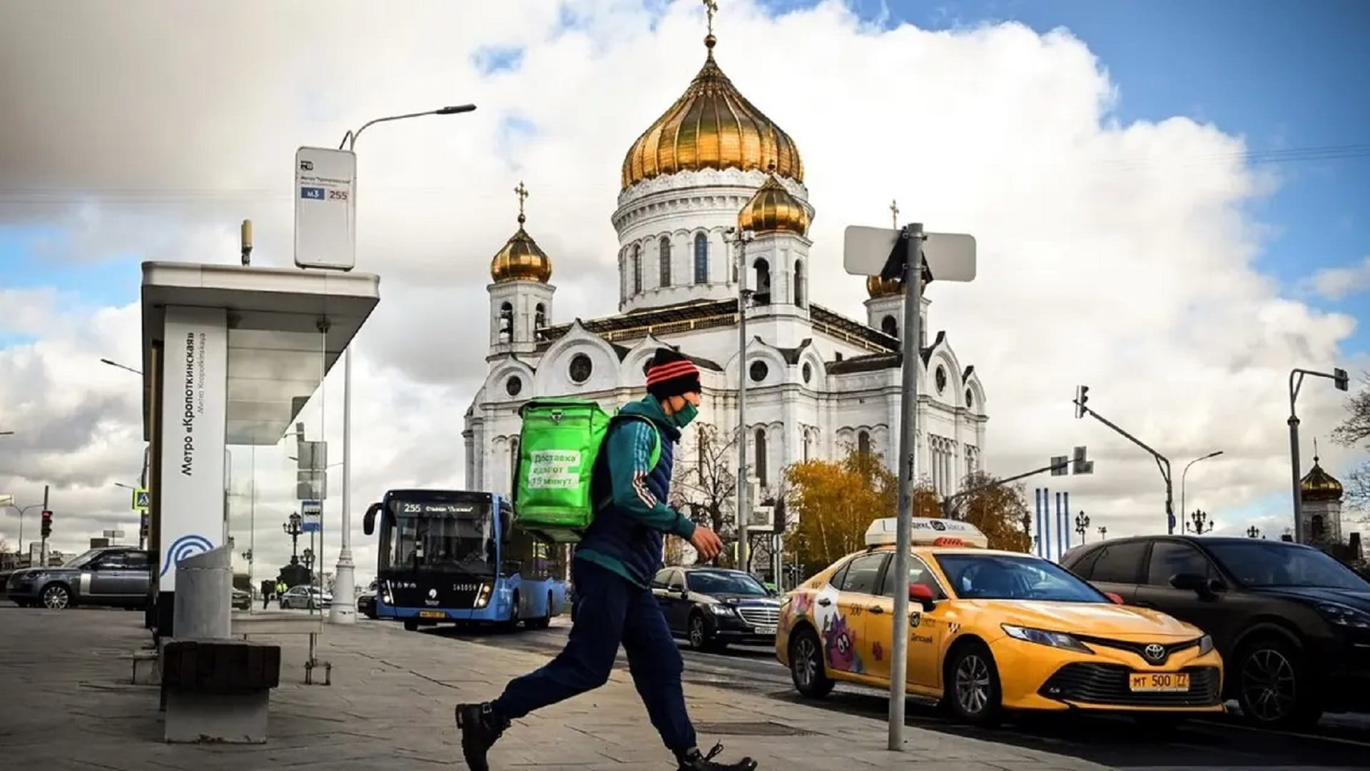 صورة بعنوان: روسيا تسجل أدنى حصيلة إصابات يومية بكورونا منذ منتصف سبتمبر 2020 