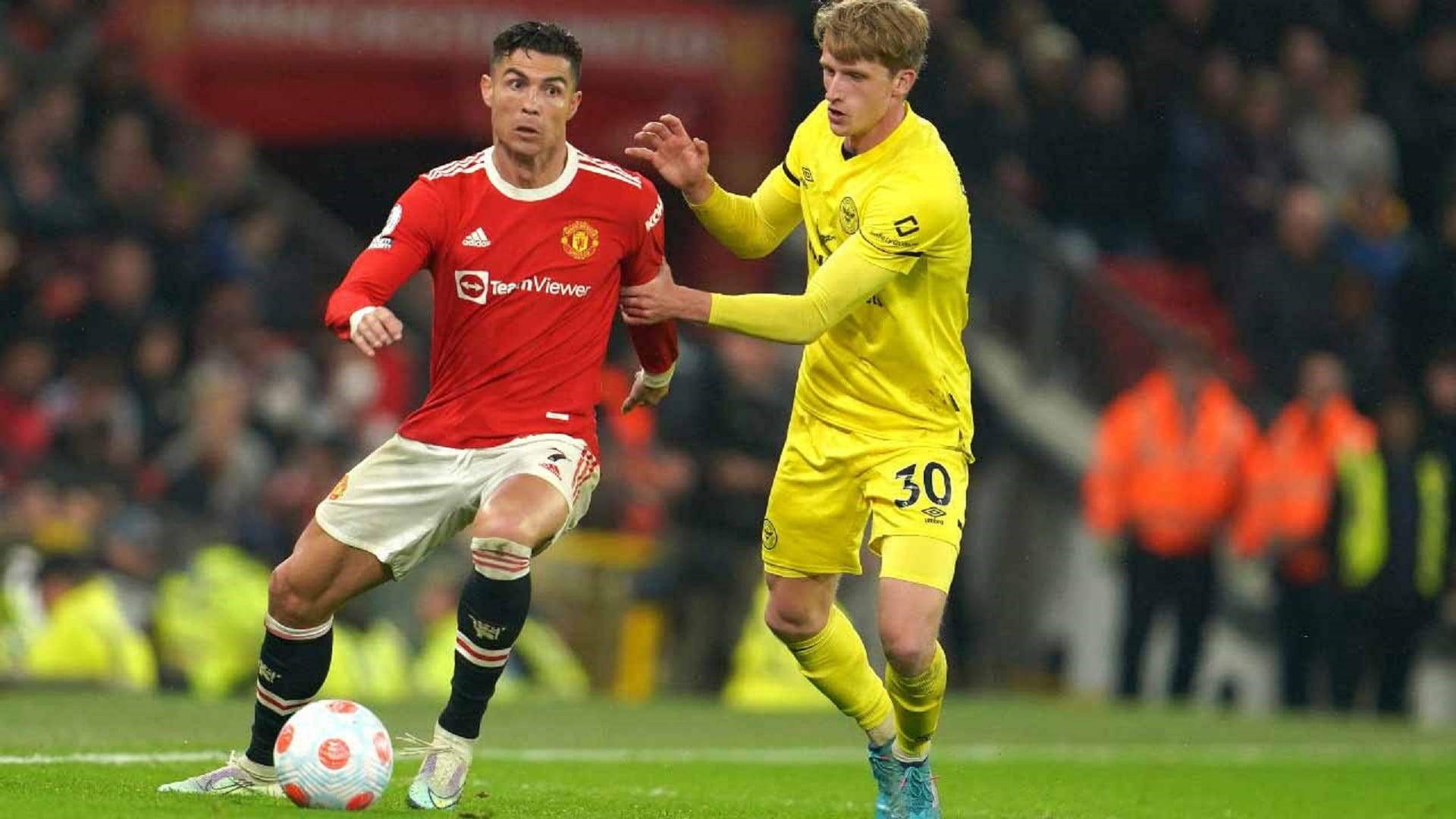 صورة بعنوان: مانشستر يونايتد يقسو على برينتفورد في الدوري الإنجليزي الممتاز  