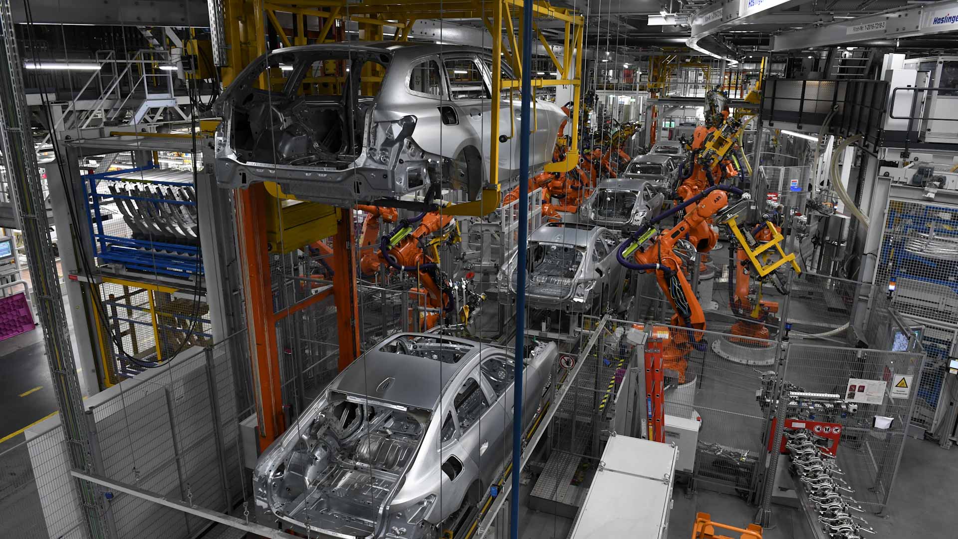 صورة بعنوان: "بي إم دبليو" و"مرسيدس" تعتزمان بيع مشروعهما المشترك "شير ناو"  