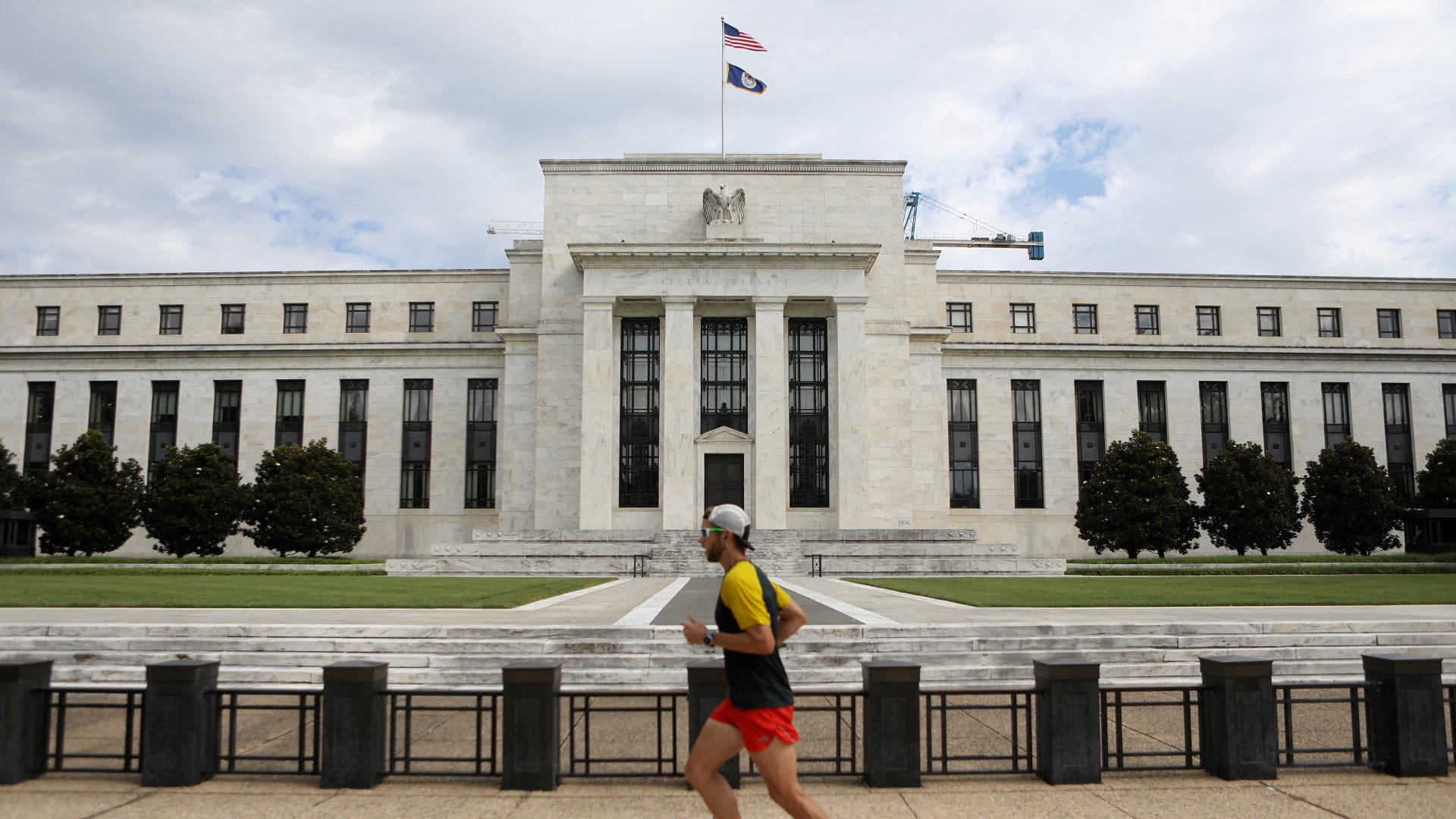 صورة بعنوان: المركزي الأميركي يرفع أسعار الفائدة بمقدار نصف نقطة مئوية 