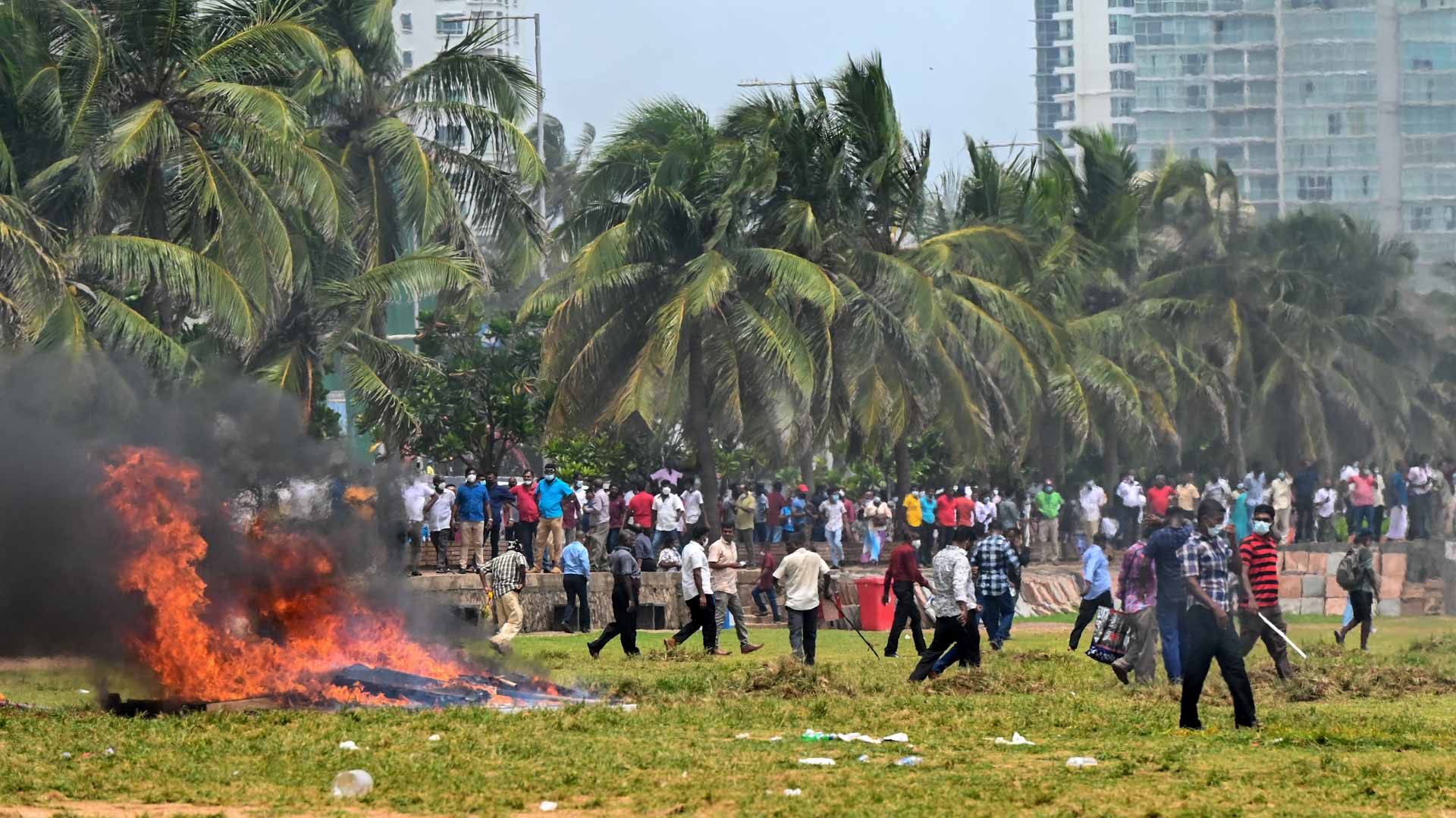 Image for the title: Sri Lanka imposes curfew in capital after 20 injured in clashes 