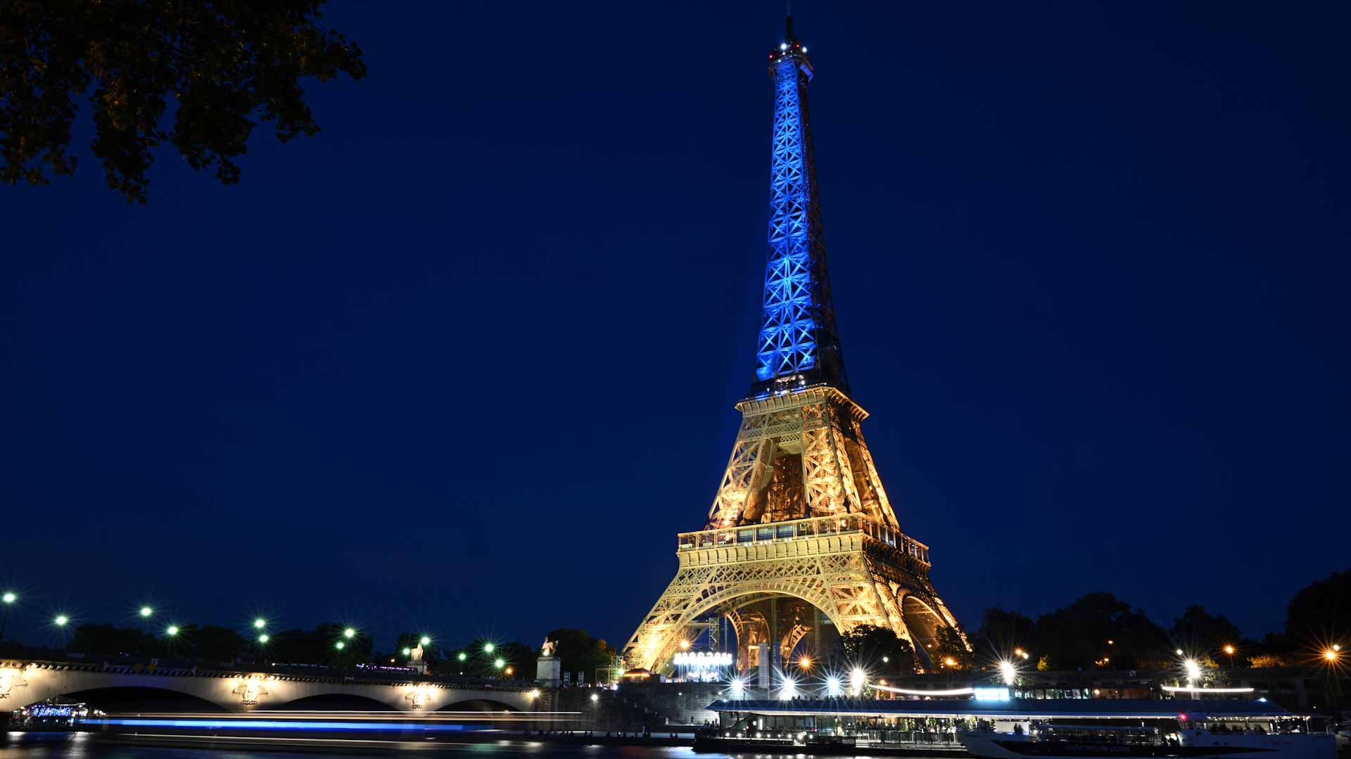 Image for the title: France says EU deal on Russia oil embargo possible this week 