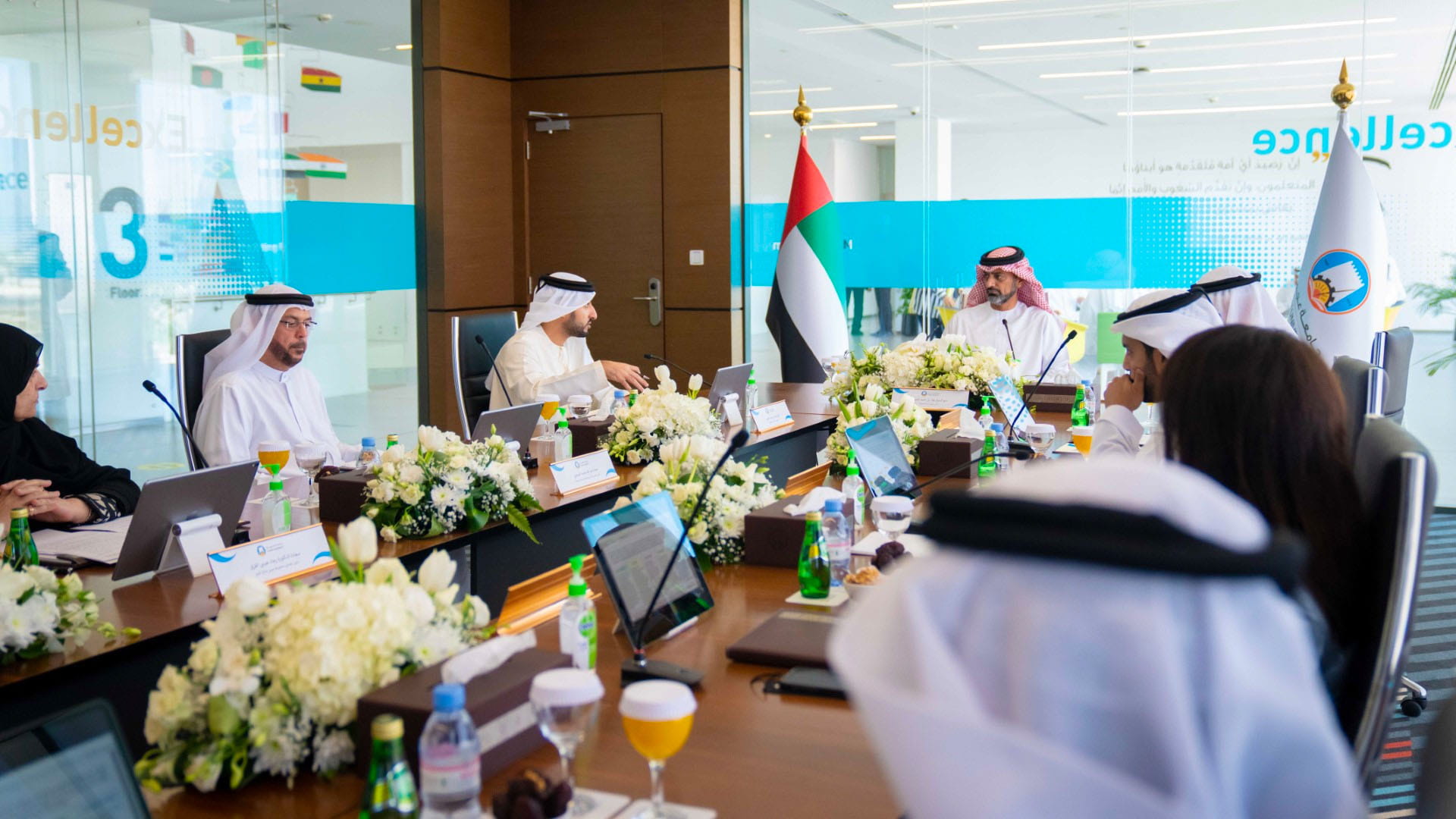 صورة بعنوان: عمار النعيمي يترأس اجتماع مجلس أمناء جامعة عجمان 