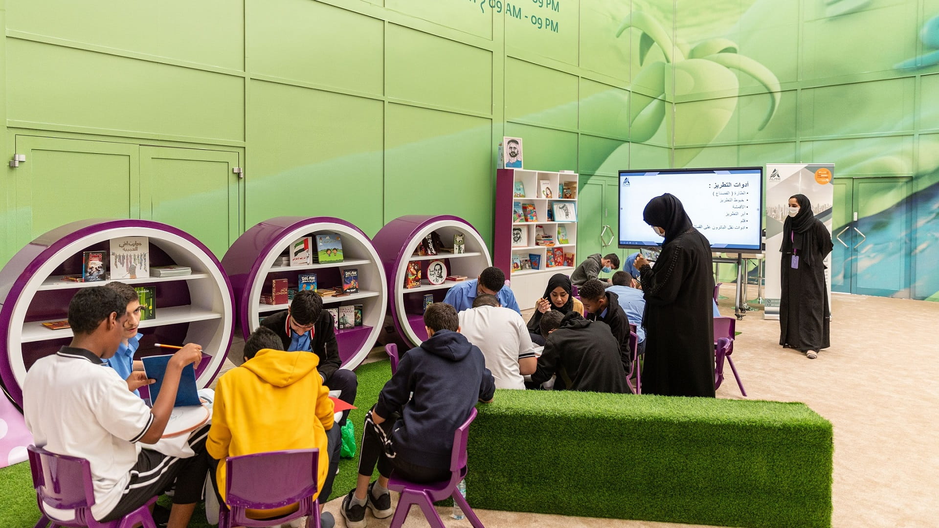 صورة بعنوان: مكتبات الشارقة تشجع الصغار على البحث عن الكتب الملهمة 