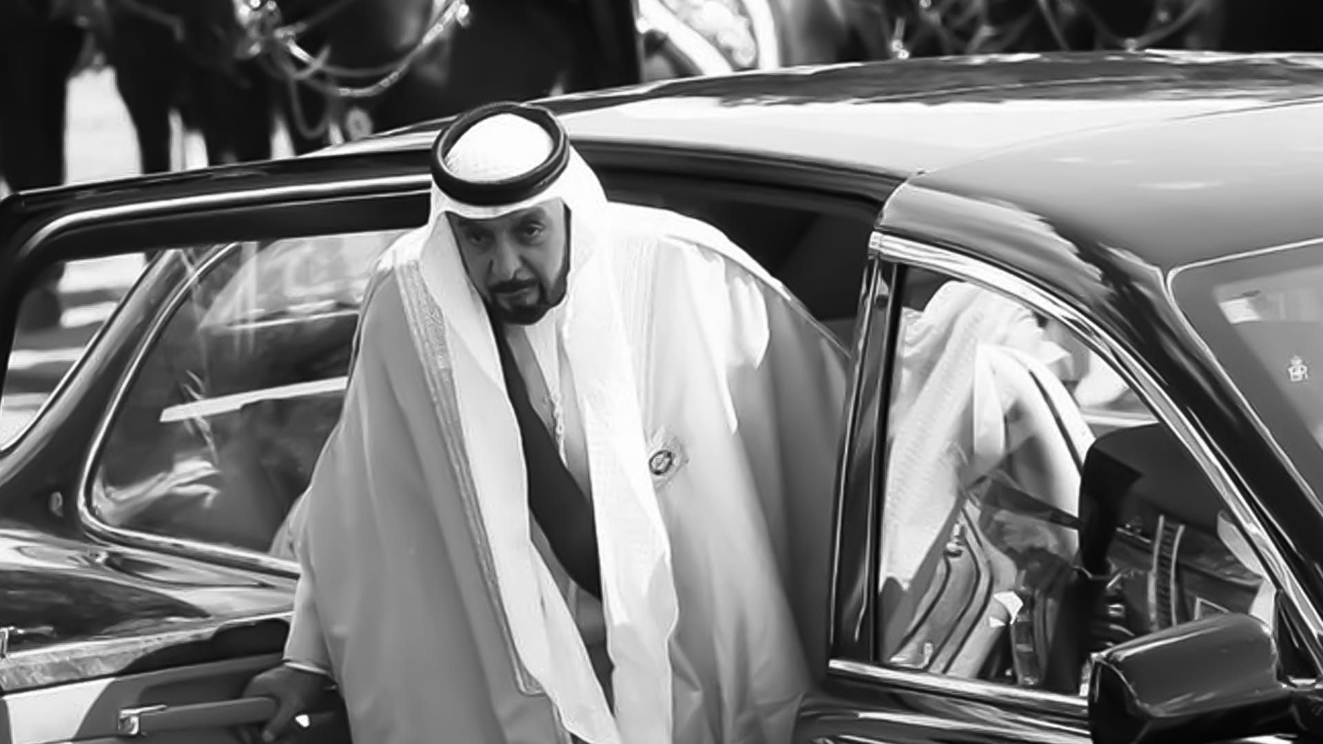 صورة بعنوان: عبد الله بن زايد: الشيخ خليفة قائد مسيرة الريادة والتمكين  