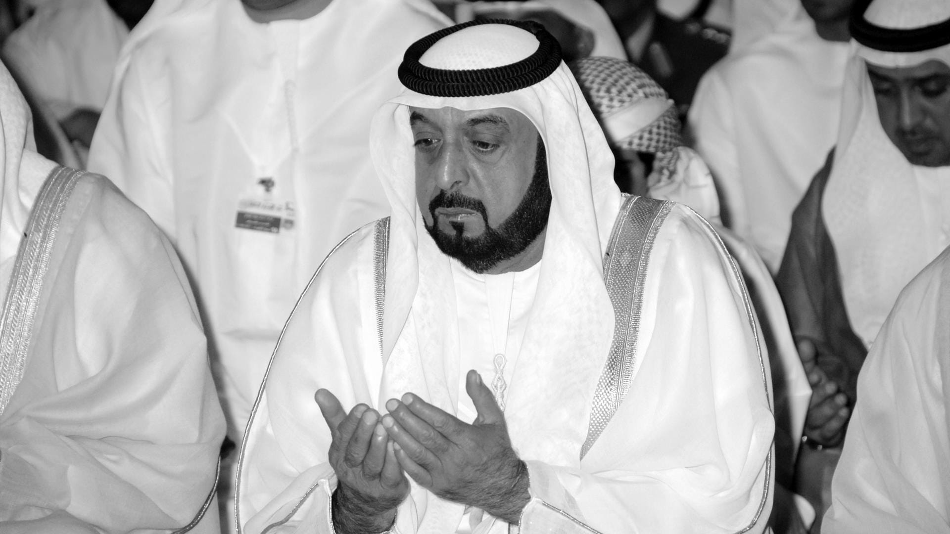 صورة بعنوان: عمر بن زايد: وداعاً خليفة نبض الإمارات الساكن في كل وجدان 