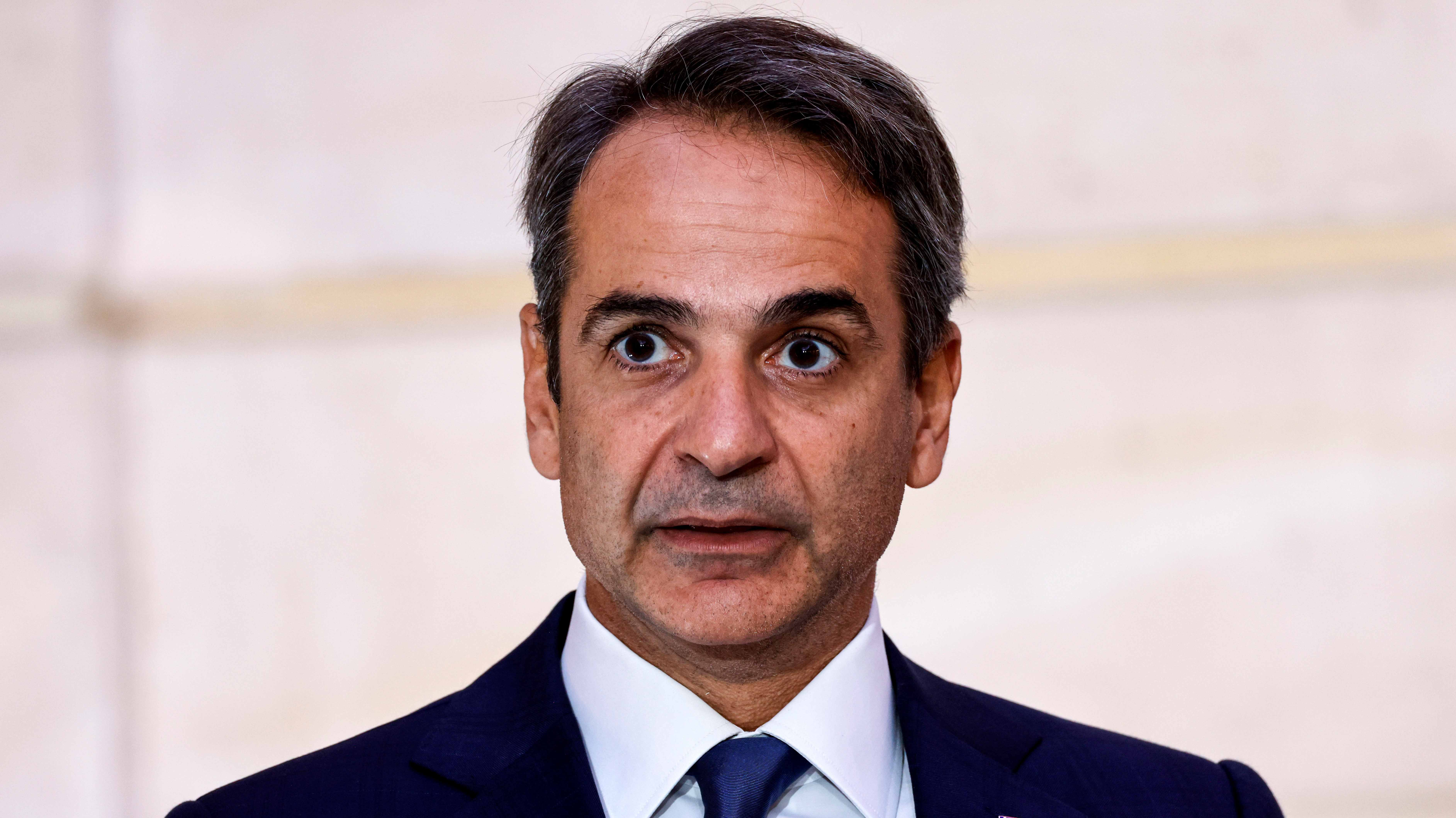 Image for the title: Greek Prime Minister congratulates new UAE President 