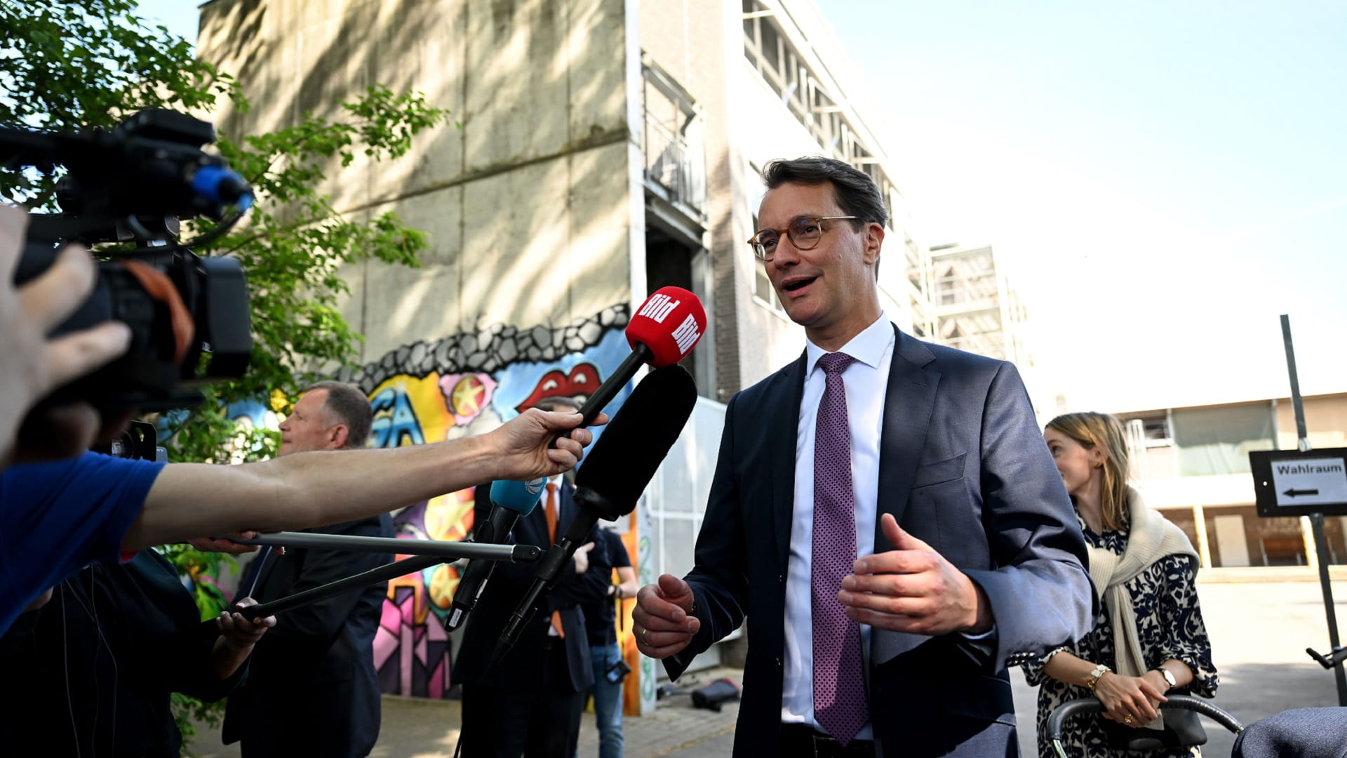 Image for the title: Heavy defeat for Scholz's SPD in German regional vote 