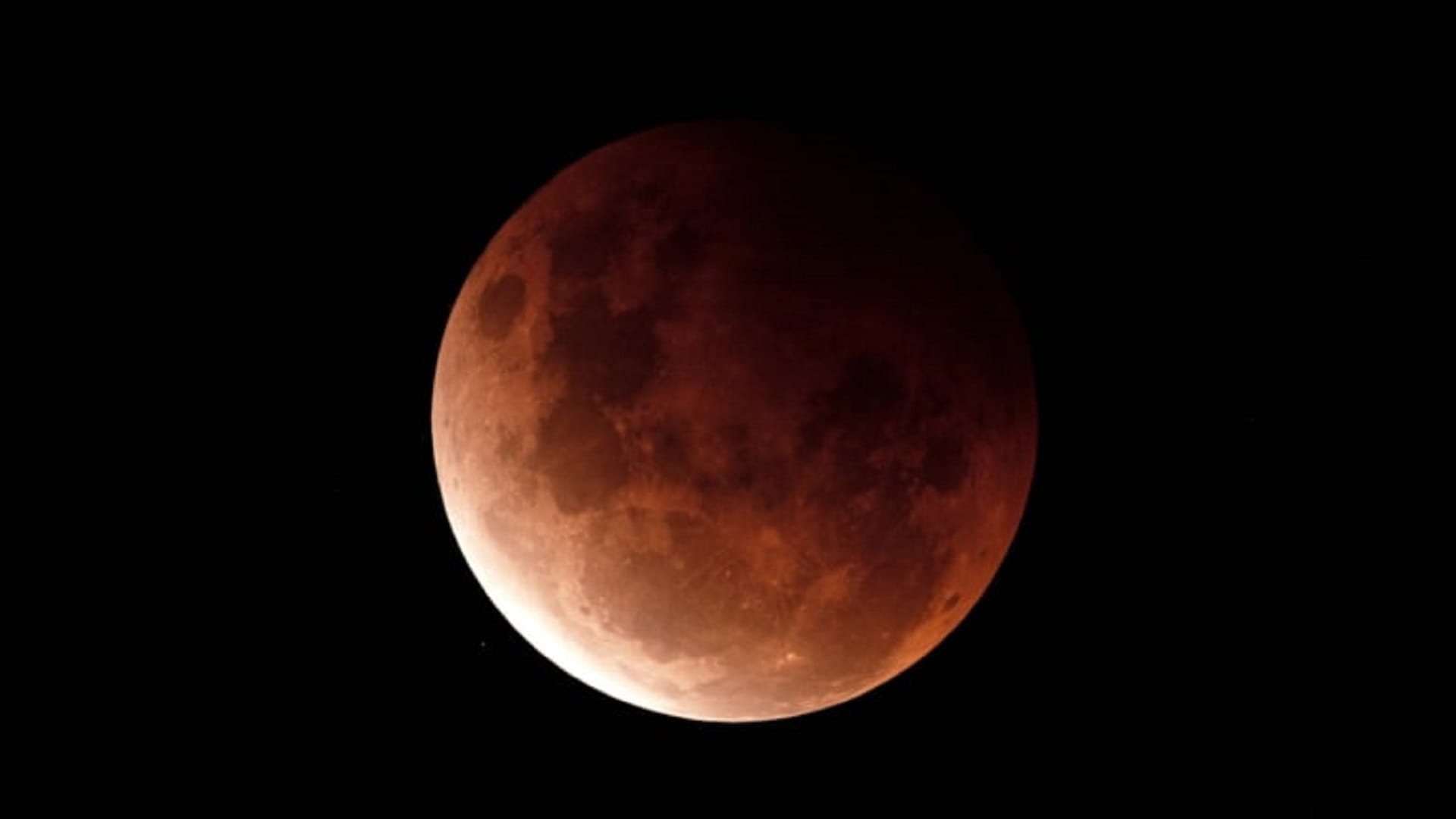 Image for the title: Total lunar eclipse observed tomorrow night 