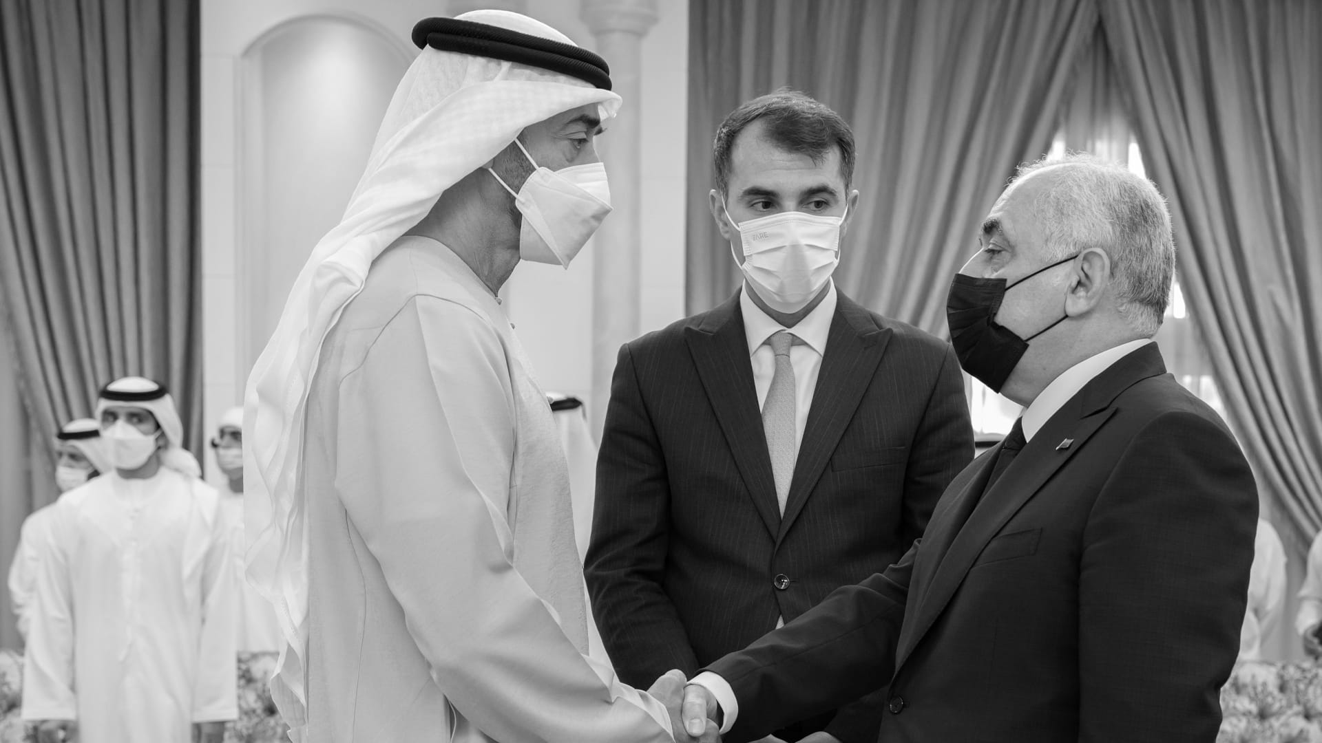 Image for the title: UAE President receives more condolences from leaders 