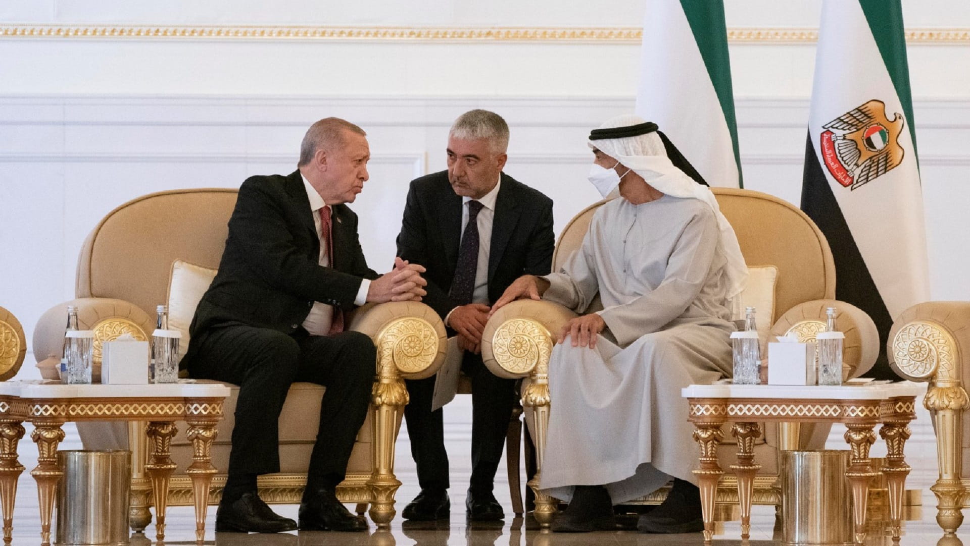 صورة بعنوان: رئيس الدولة يواصل تقبل تعازي قادة الدول الصديقة 