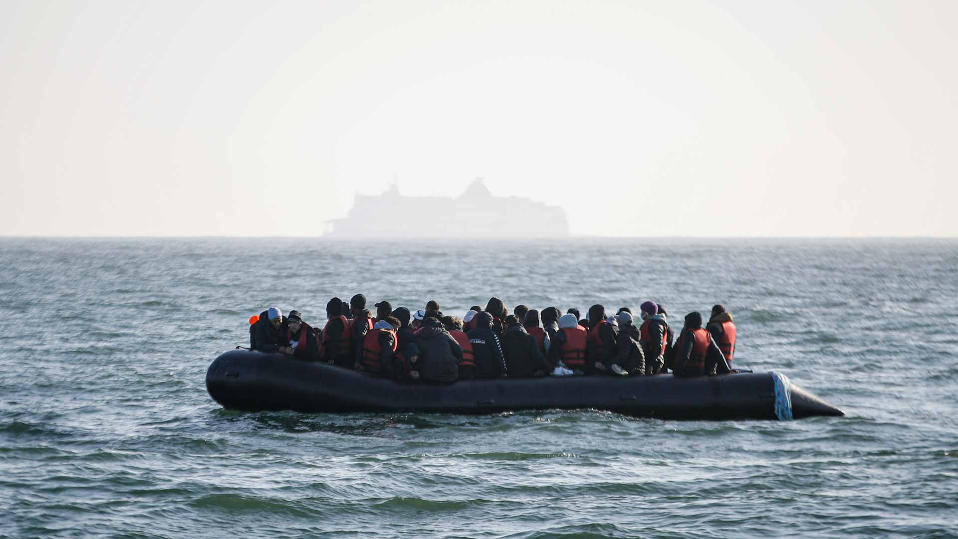 Image for the title: 11 migrants die in shipwreck off Algeria 