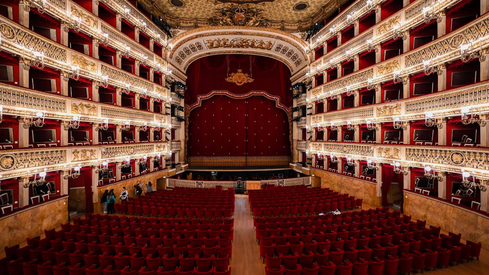 Image for the title: Italian opera seeks UNESCO recognition 