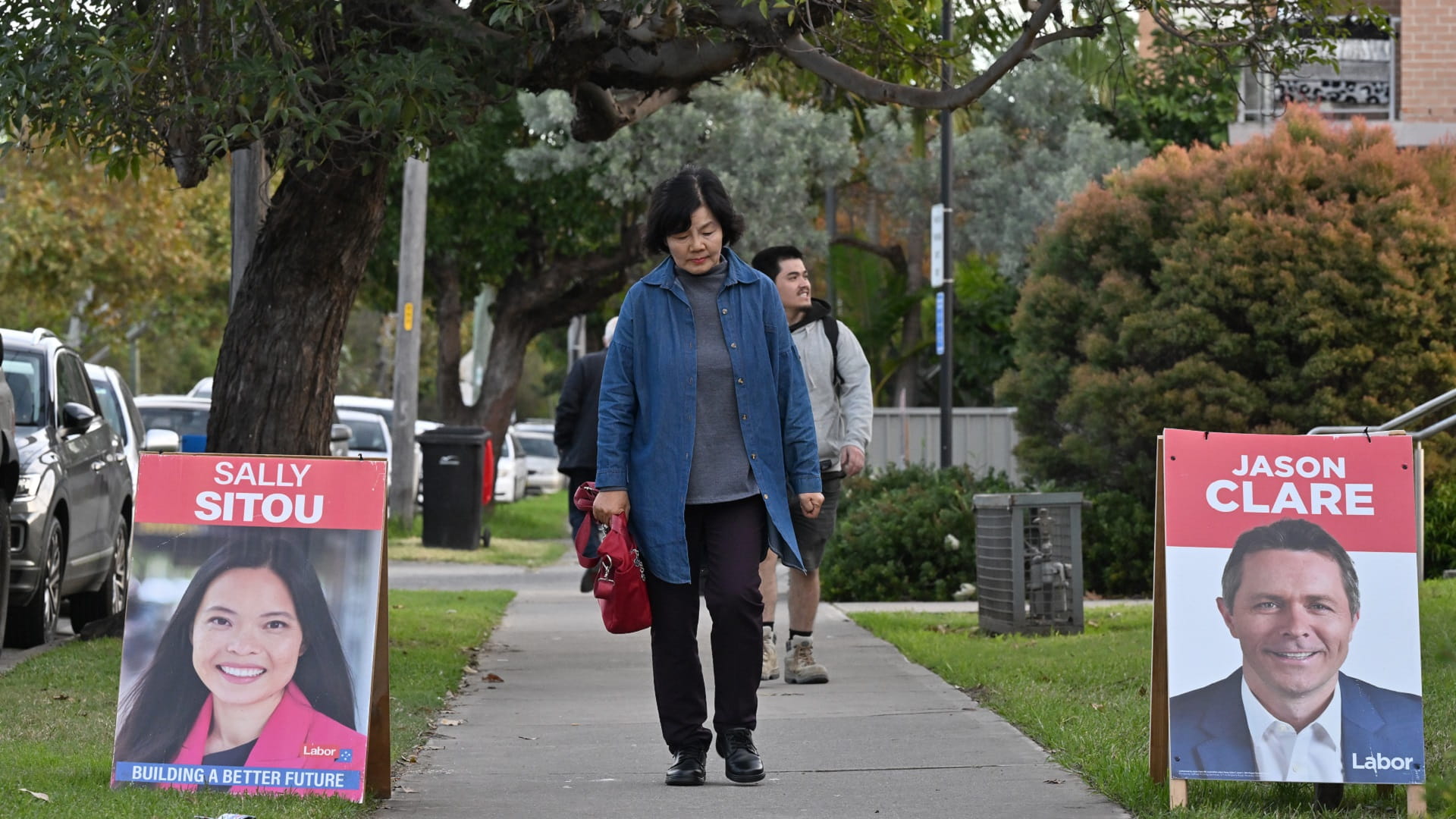 Image for the title: Australia reports 48-year-low jobless rate before election 