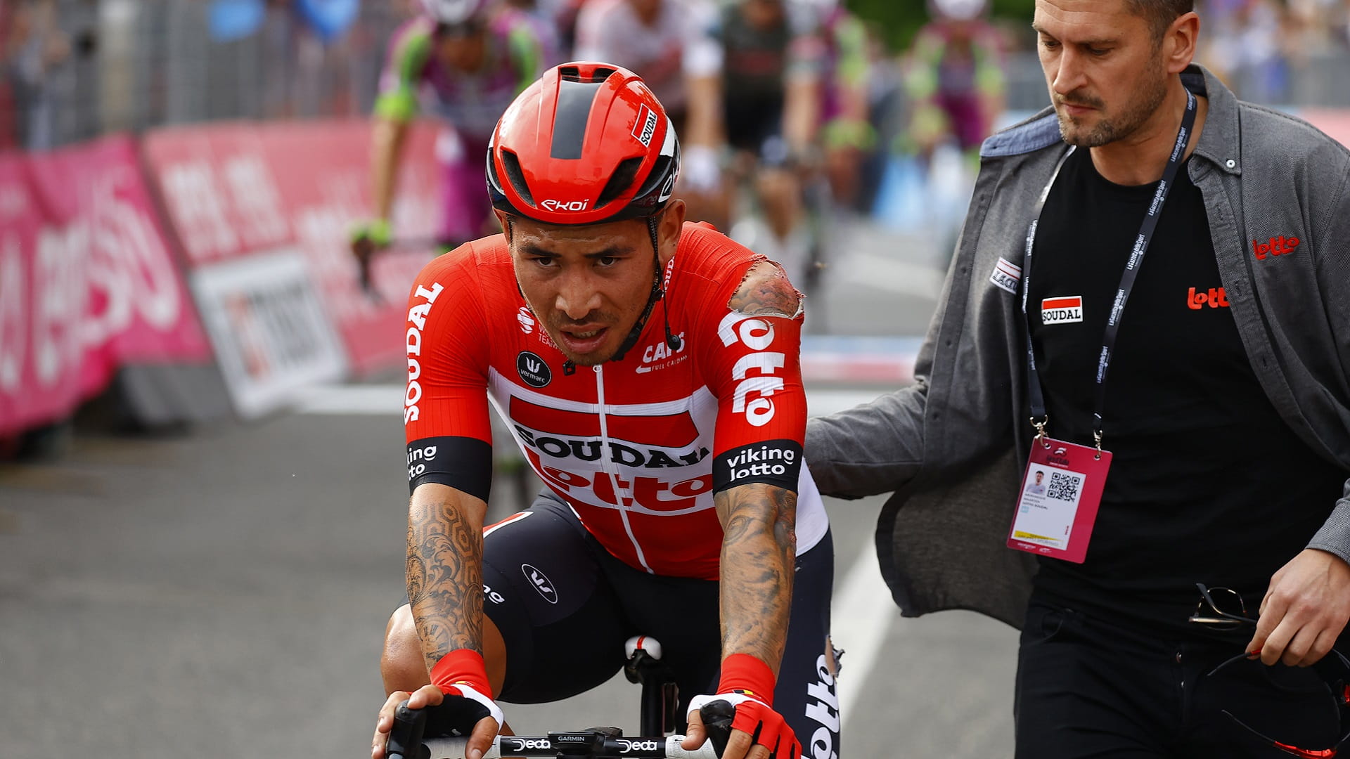 Image for the title: Australian sprinter Ewan pulls out of Giro d'Italia 